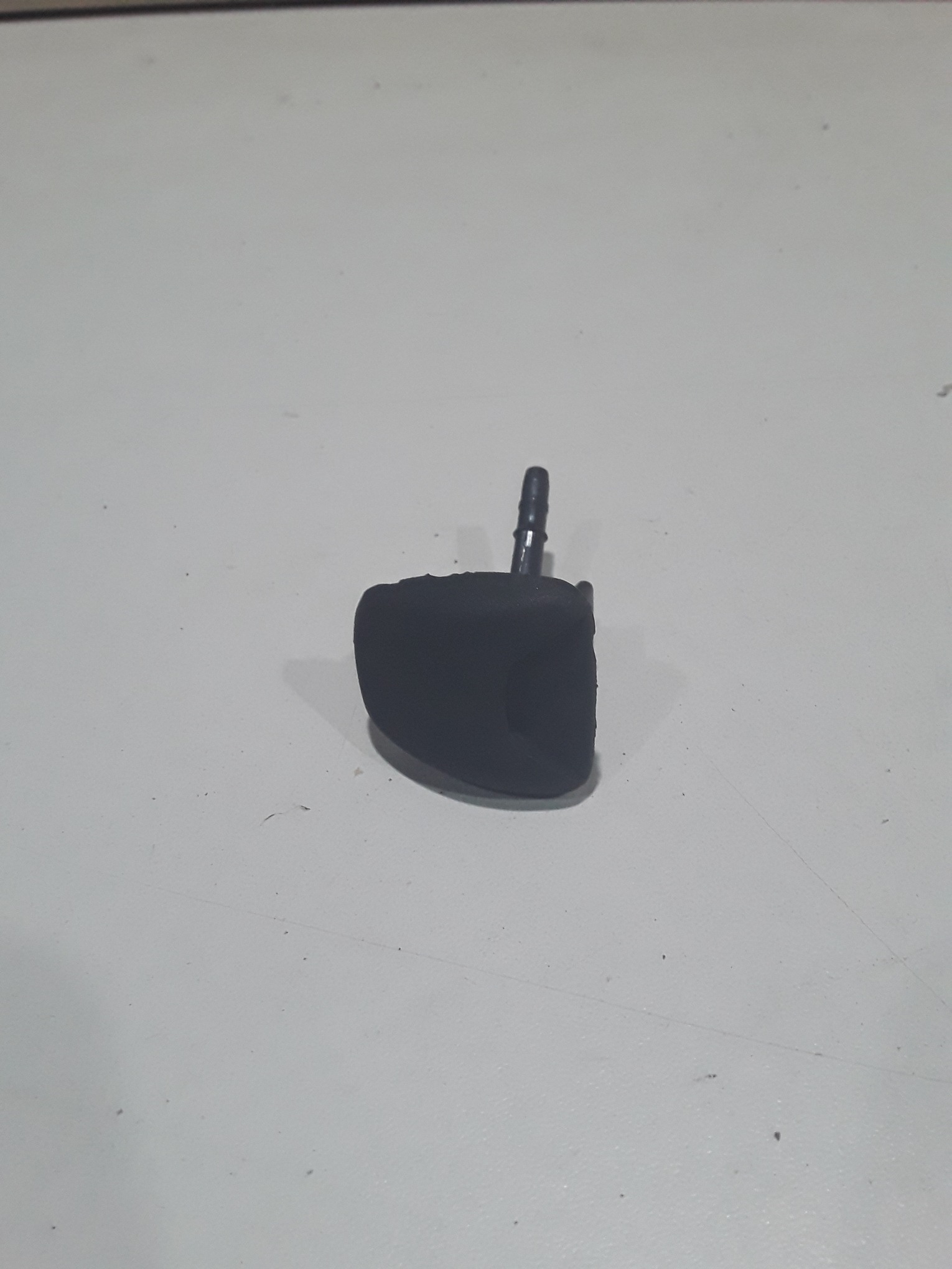 BURUCUTU ESGUICHO VIDRO VIGIA FIAT MOBI 2017