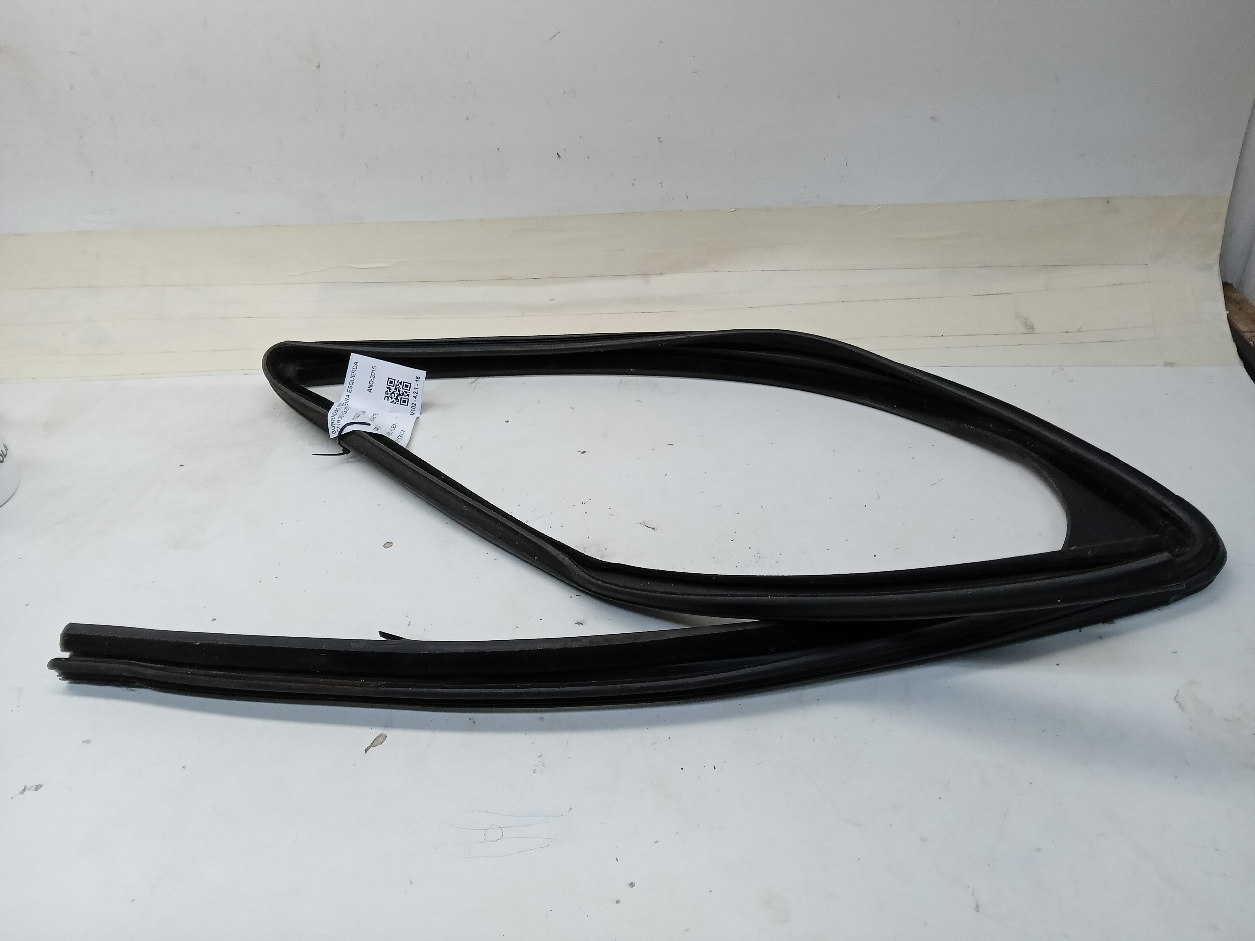 BORRACHÃO PORTA DIANTEIRA ESQUERDA CITROEN C3 2016 2