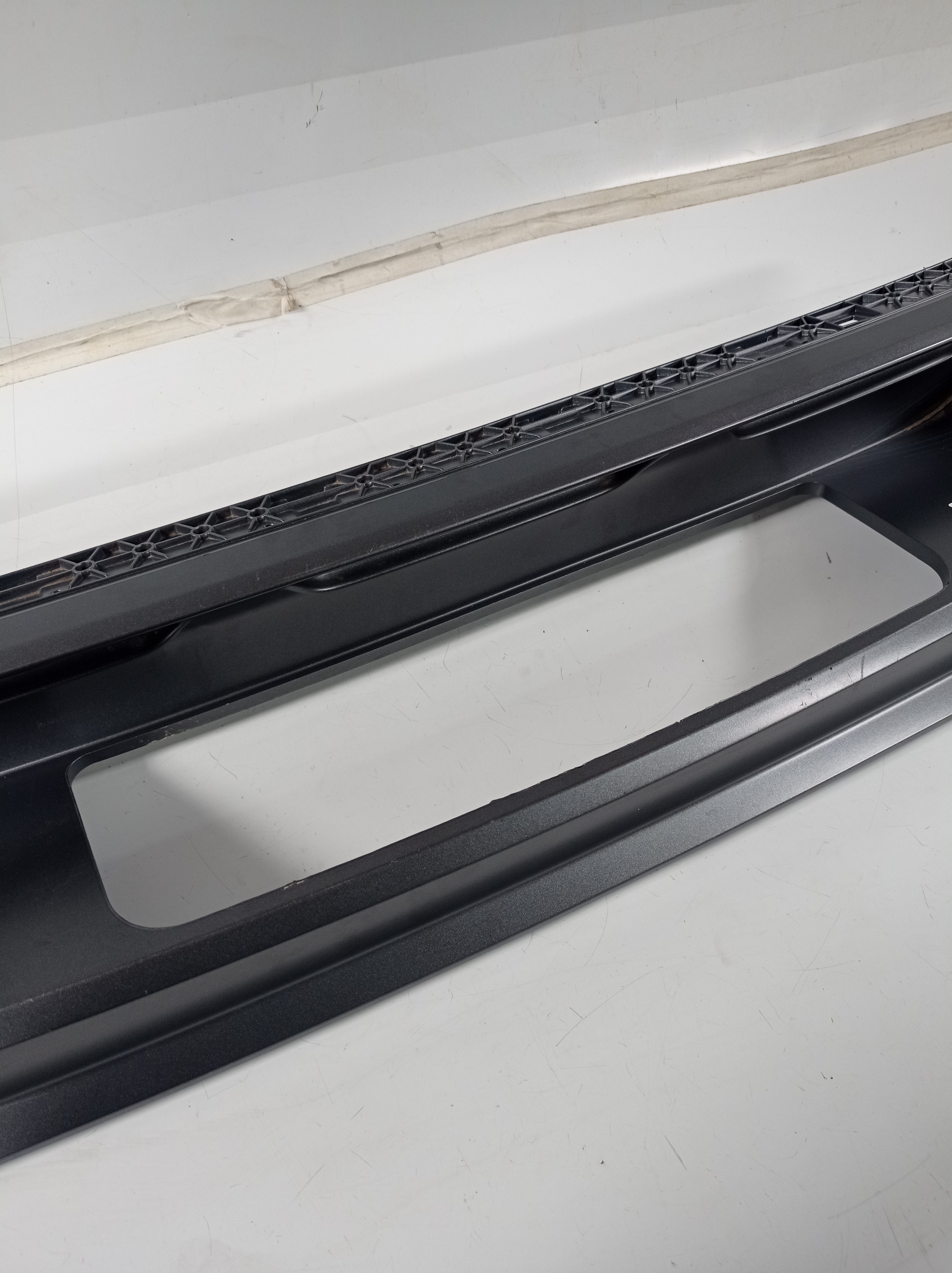 Moldura Spoiler Parachoque Traseiro Tiguan 2018 2020 8