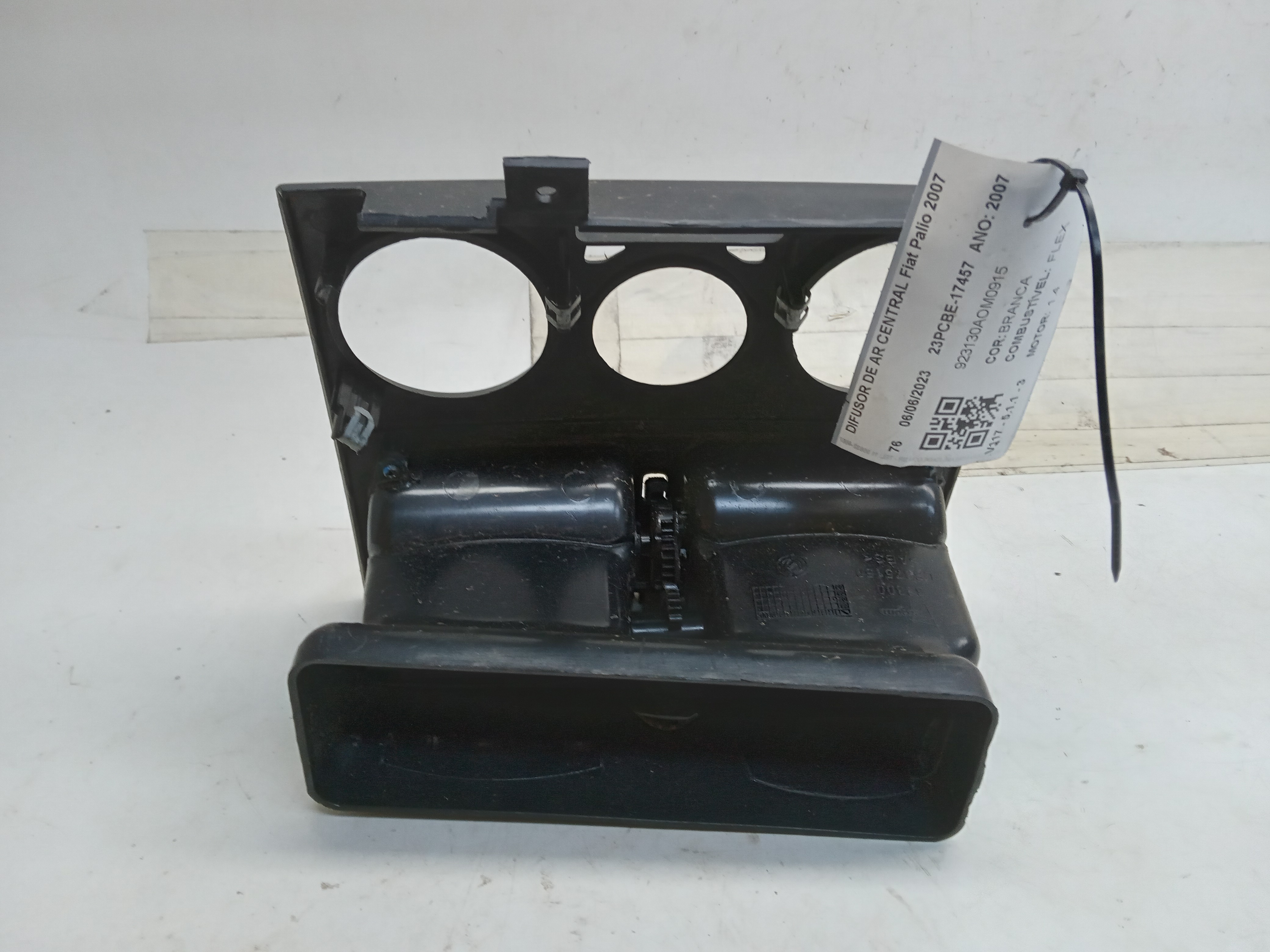 MOLDURA DIFUSOR AR CENTRAL Fiat Palio 2007 2