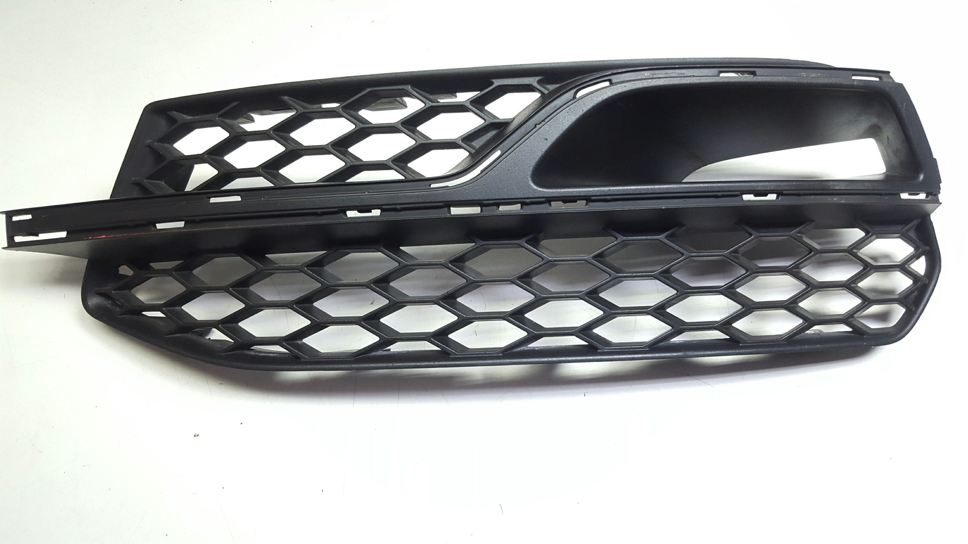 Grade Moldura Farol Milha Esquerdo Audi A3 2016 Sportback 1