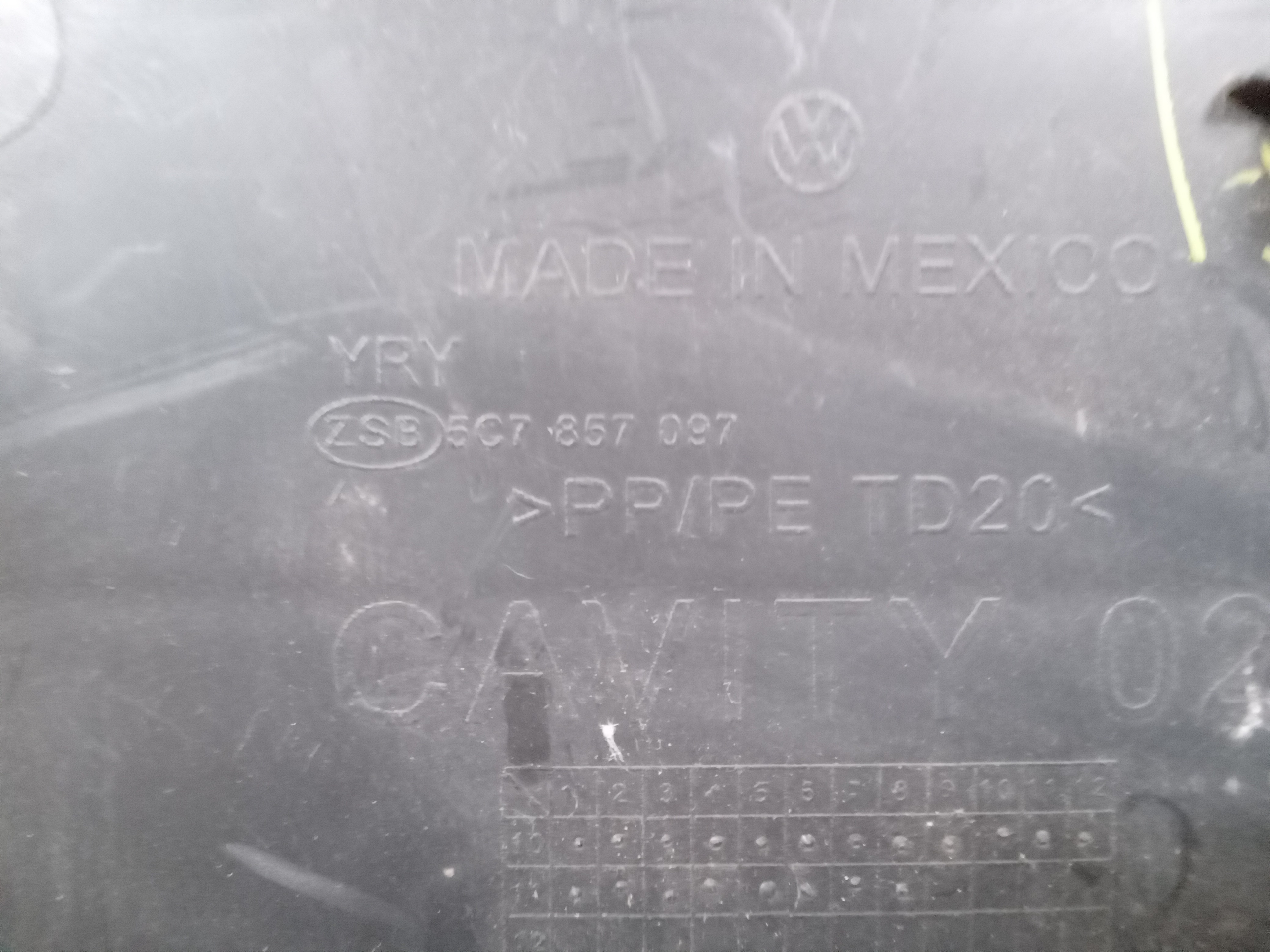 PORTA LUVAS VW JETTA 2012 3