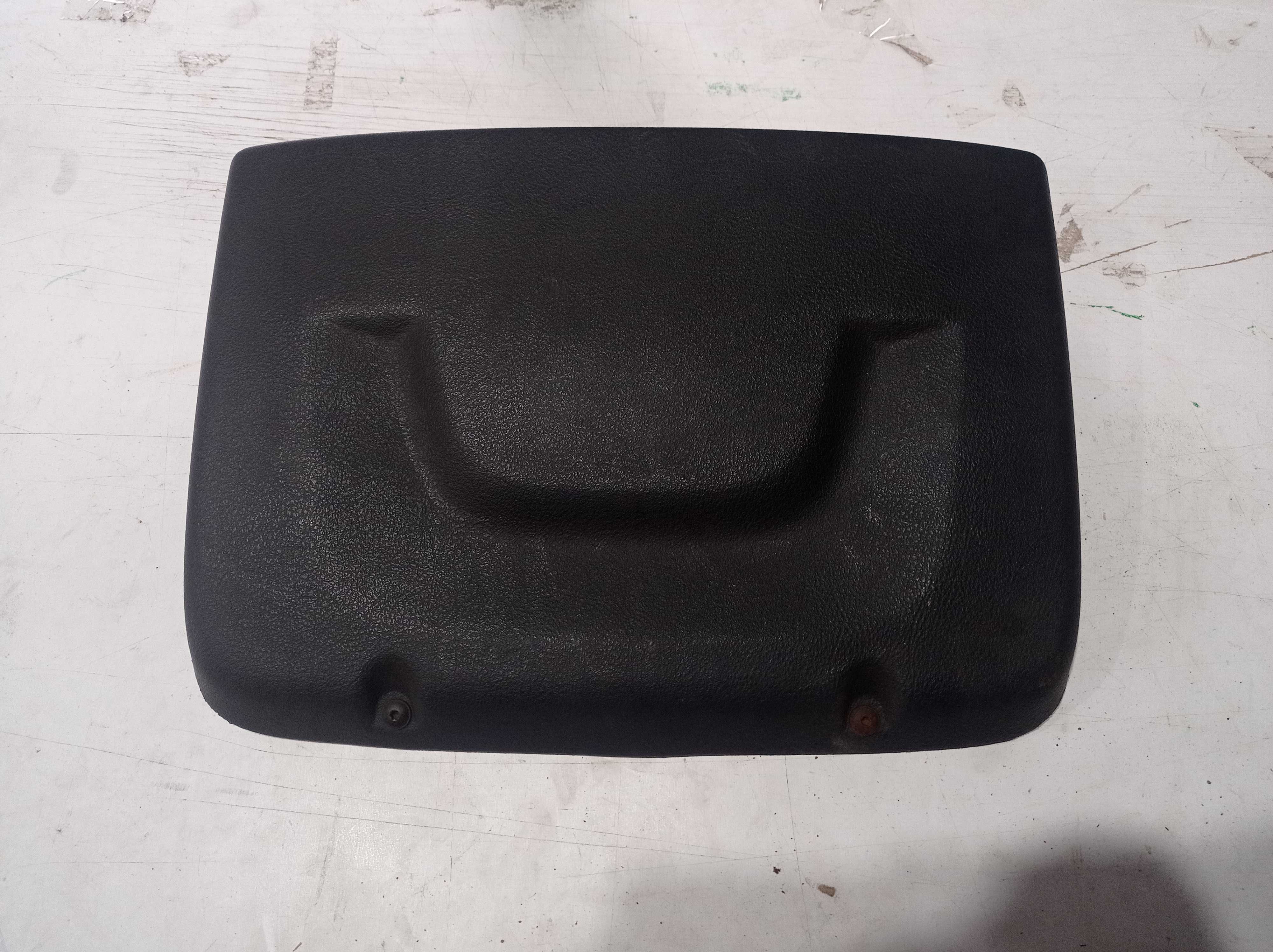 FORRO INTERNO TAMPA TRASEIRA RENAULT SANDERO 2016