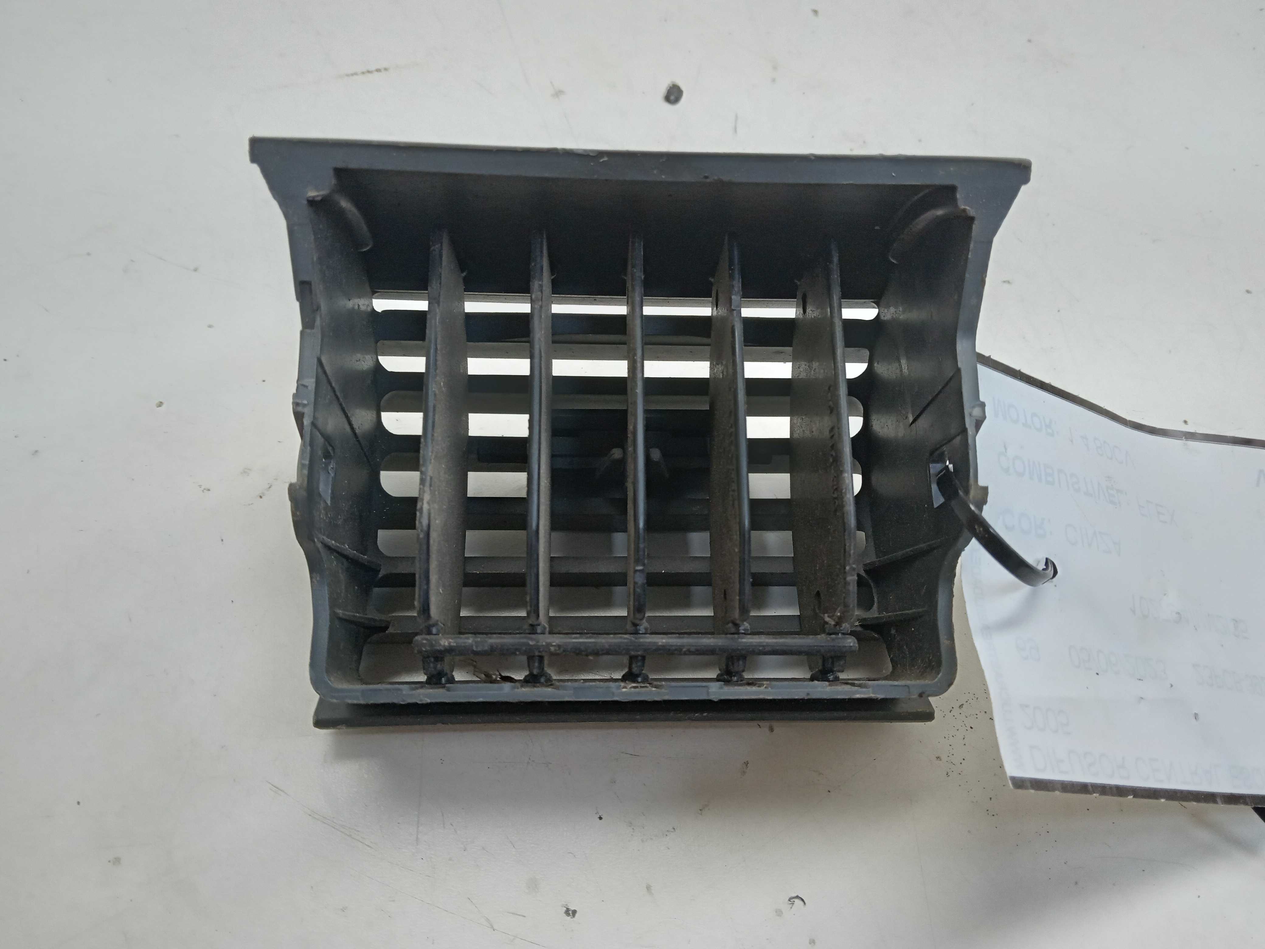 DIFUSOR AR CENTRAL ESQUERDO Honda Fit 2005 2
