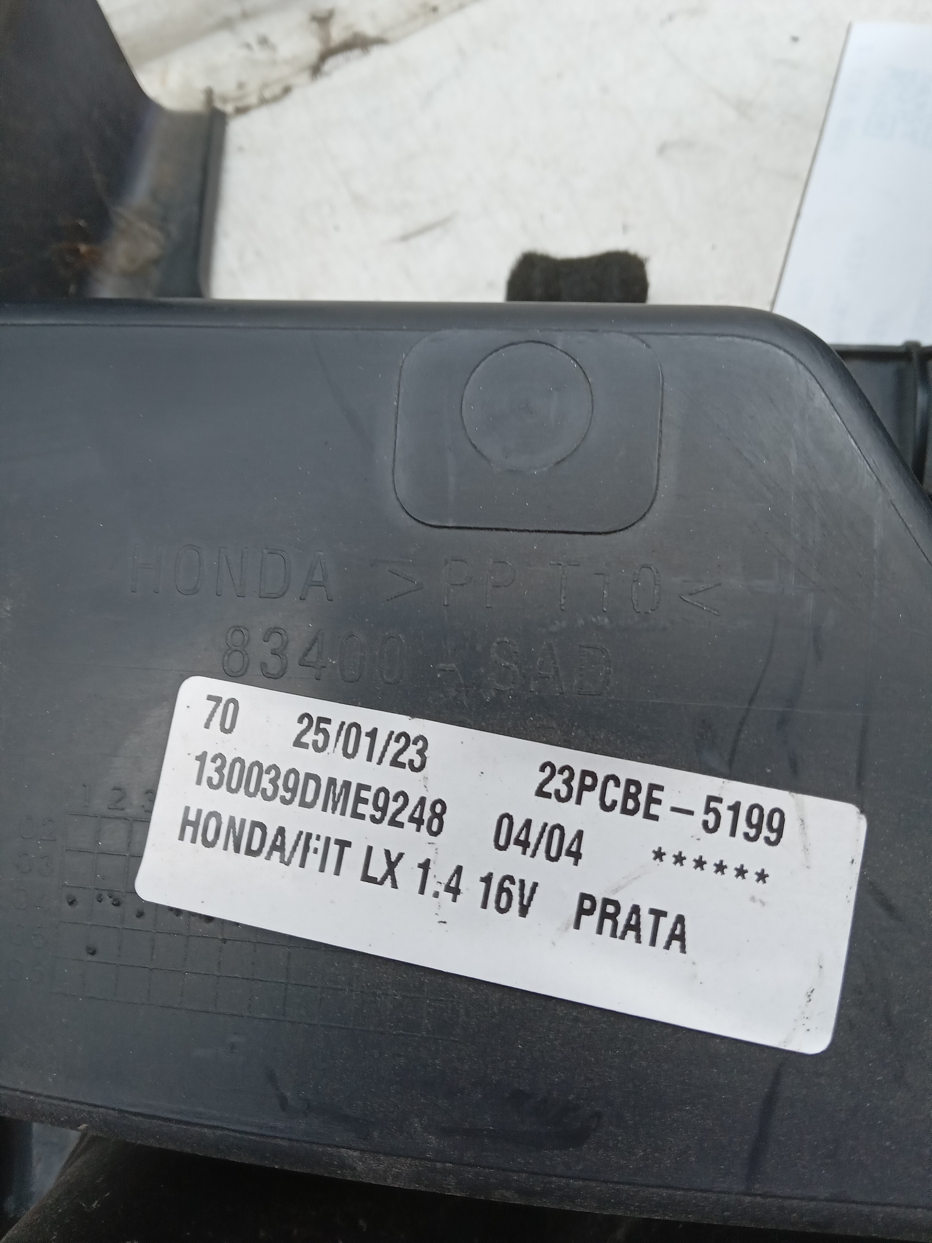 CONSOLE CENTRAL HONDA FIT 2004 3
