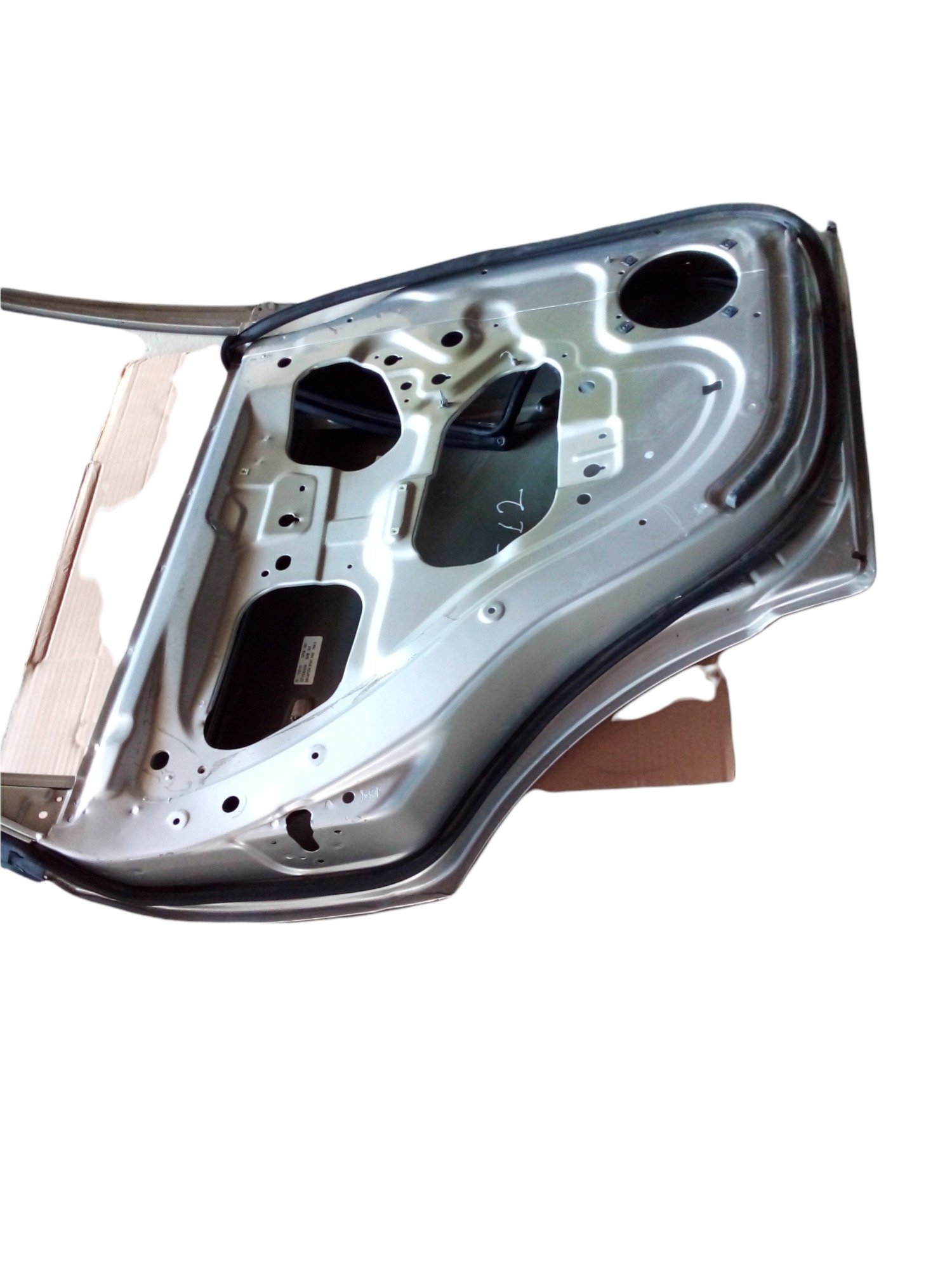 Porta Traseira Esquerda Gm Captiva Sport 2008 P/ Recuperar 5