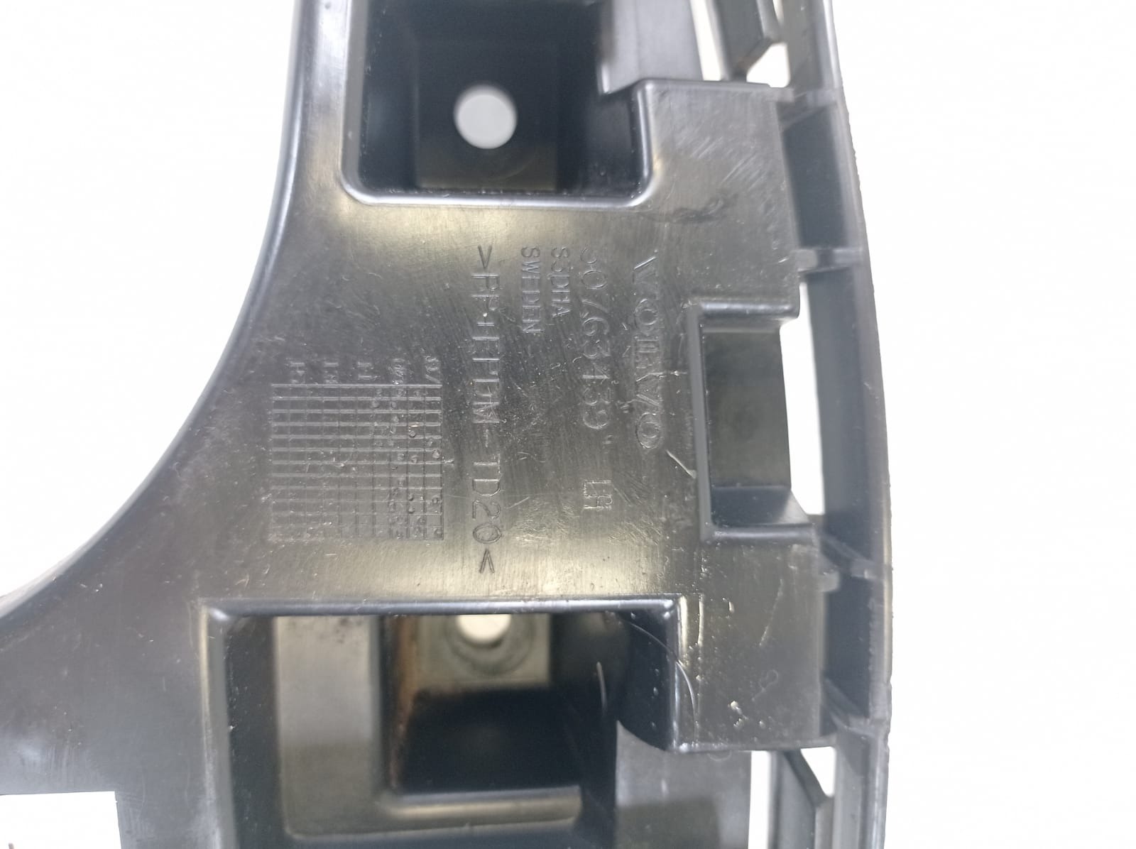 Guia Parachoque Tras Esquerdo Volvo Xc60 2010 2011 30763739 4