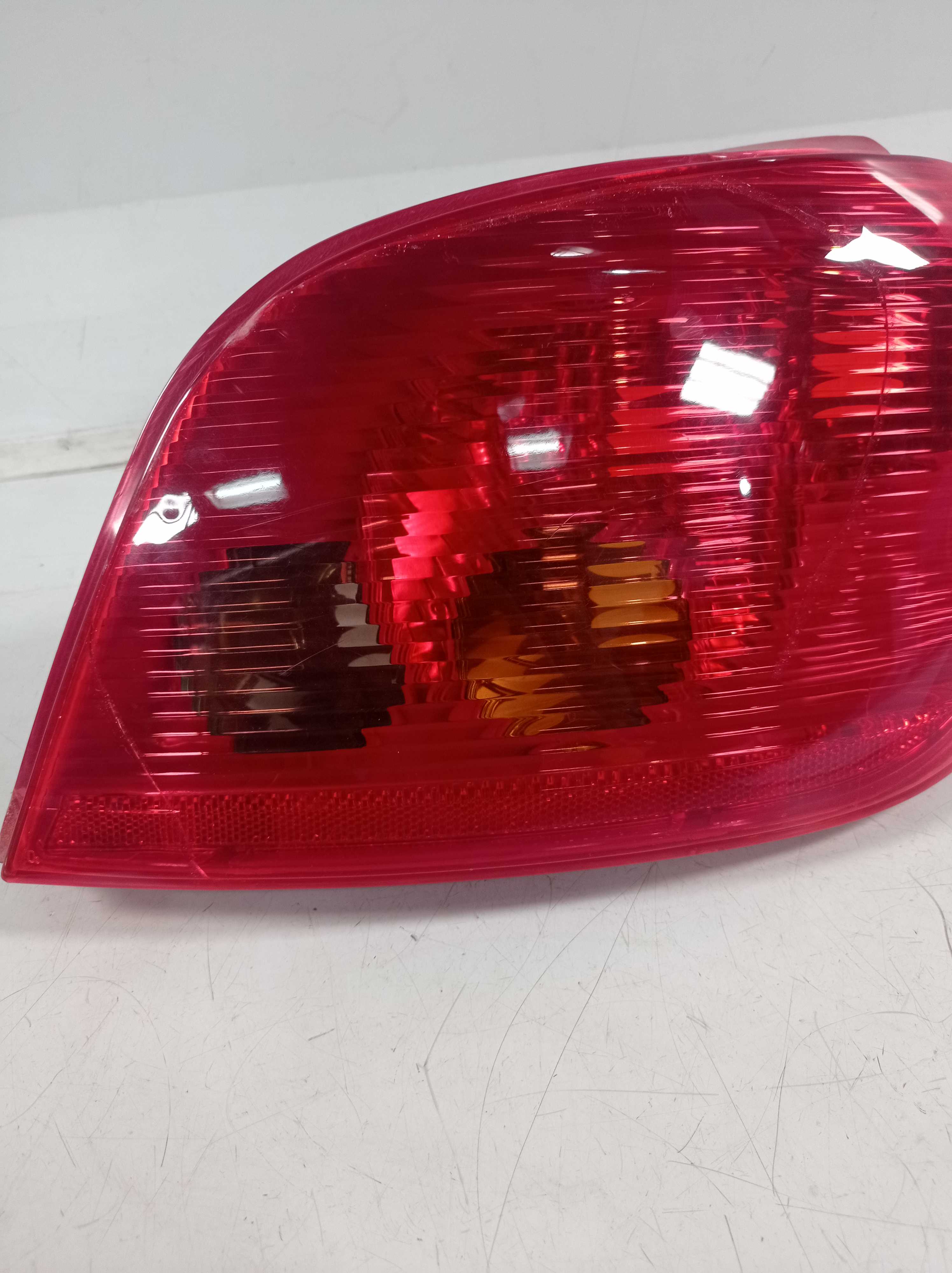 LANTERNA TRASEIRA DIREITA PEUGEOT 307 2001 RECUPERADA 2