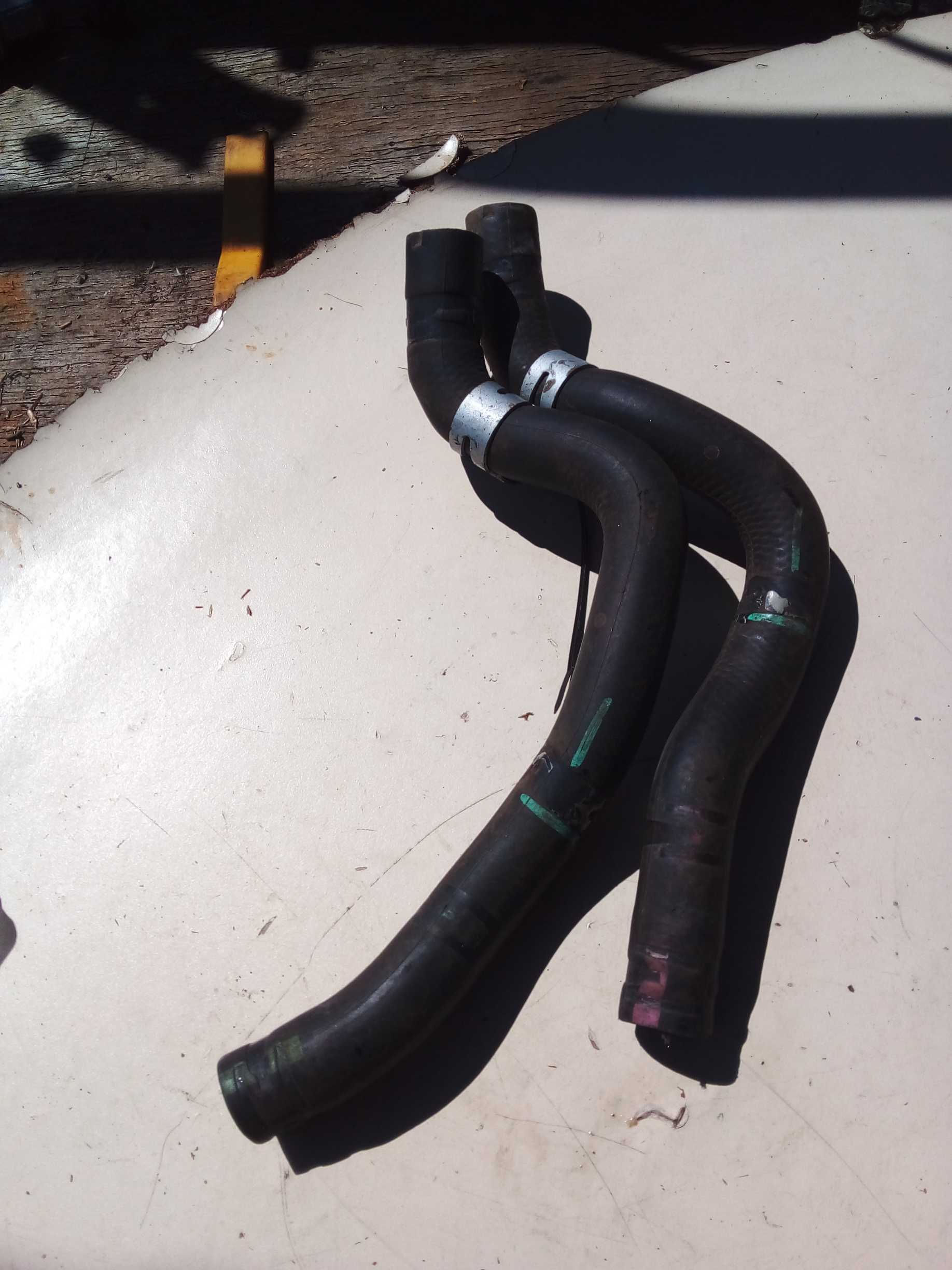 PAR MANGUEIRA AR QUENTE HILUX 2019 2