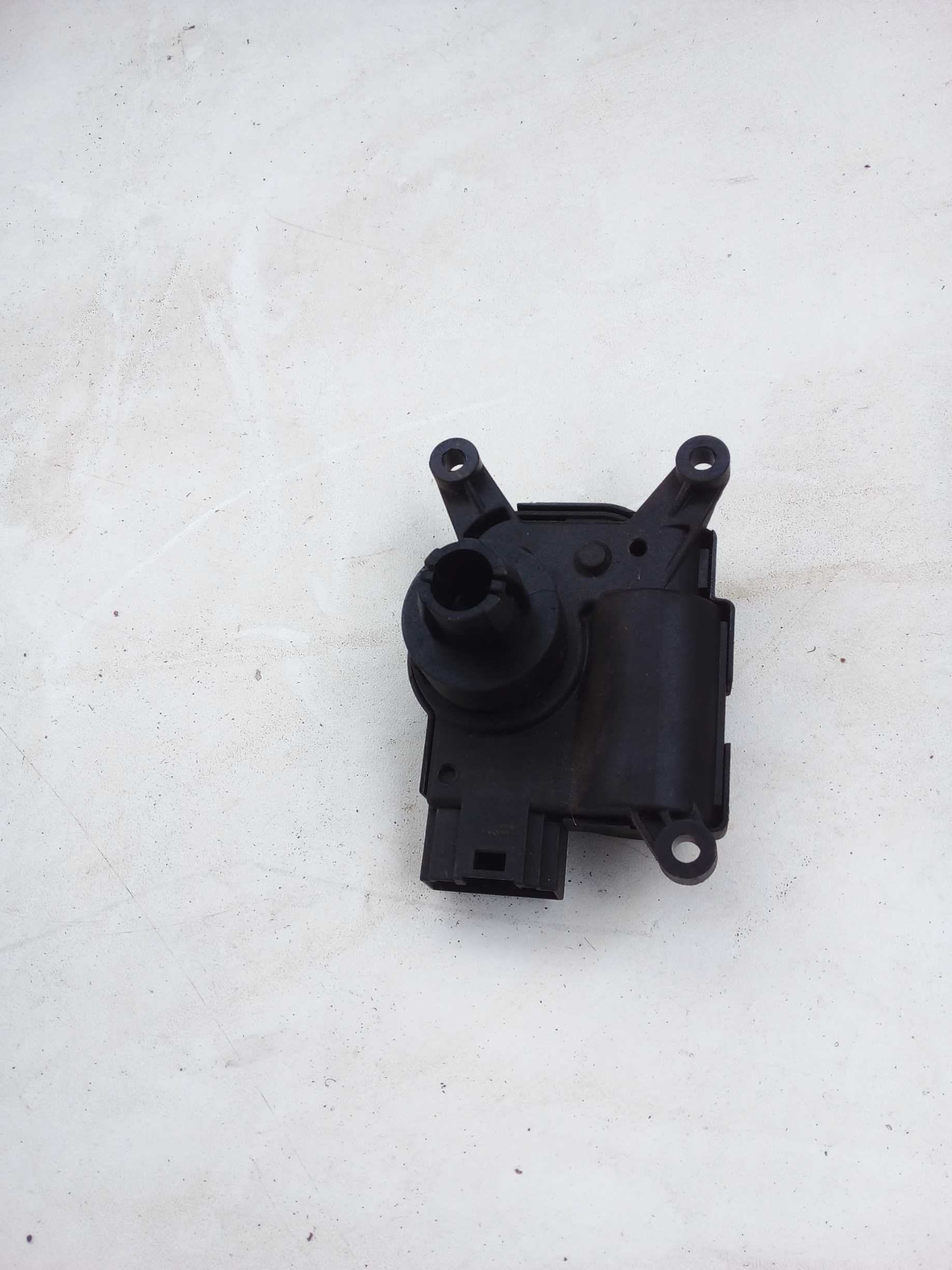 MOTOR ATUADOR CAIXA R COND T-CROSS 2019 4Q0.007.511D