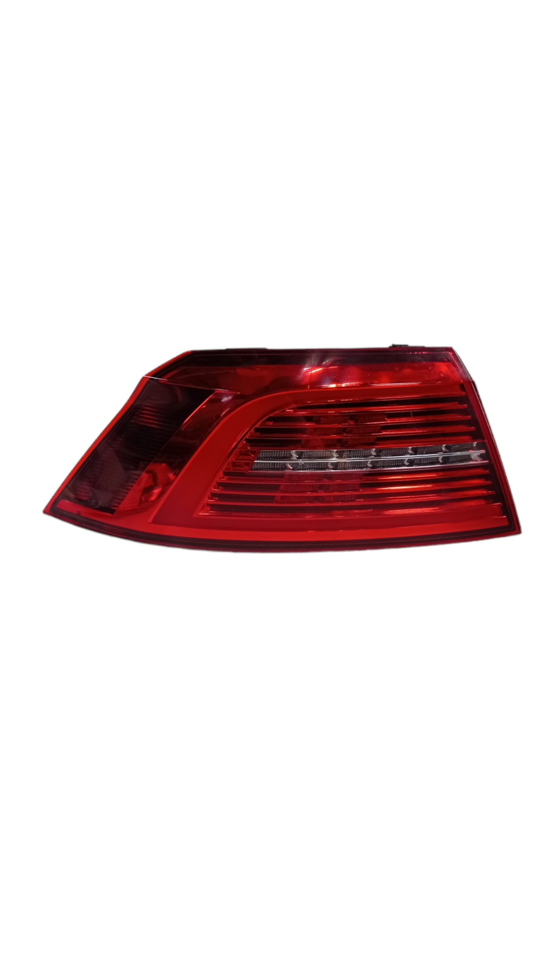Lanterna Traseira Esquerda Led  Volkswagen Passat 2019 1