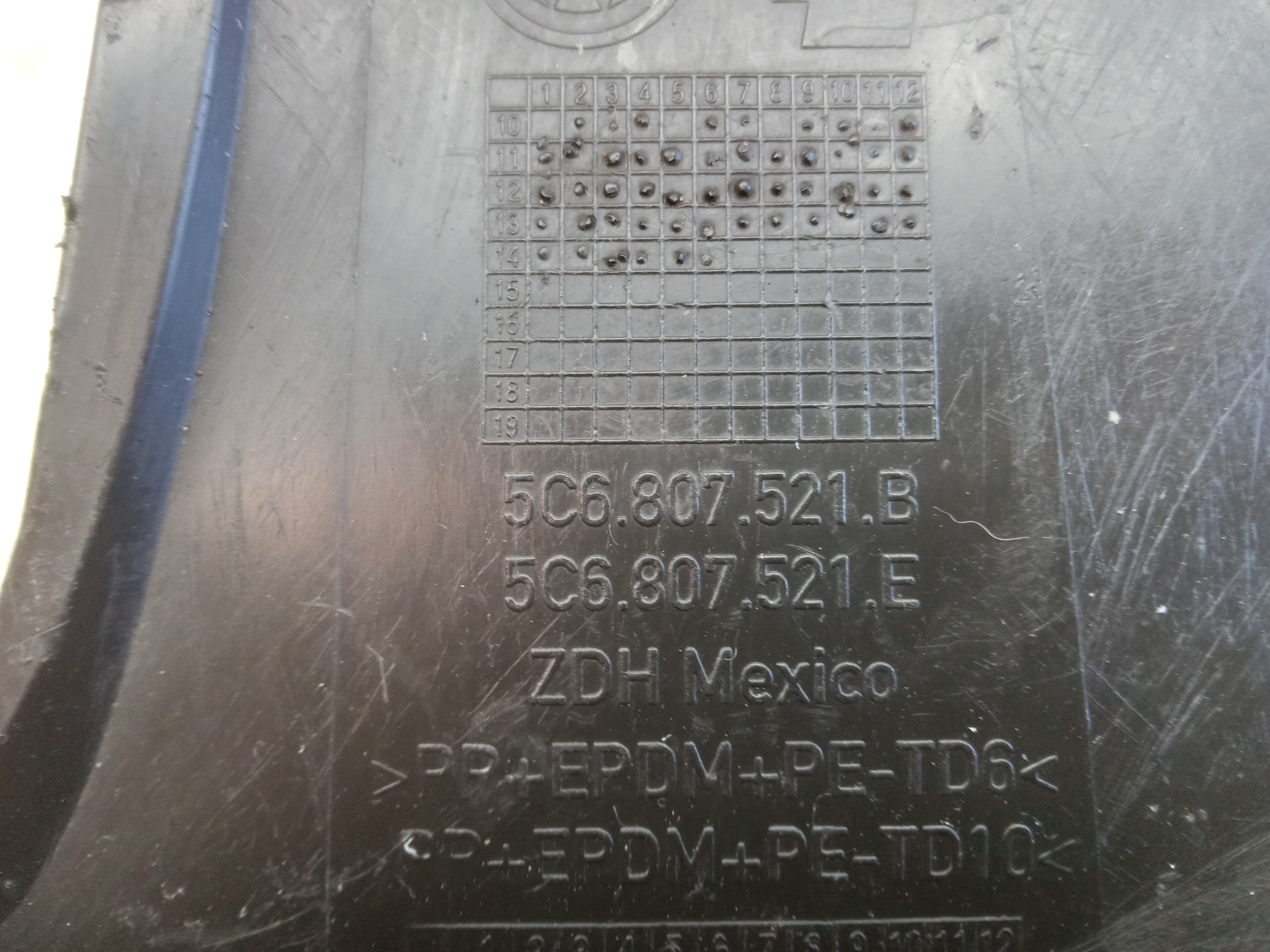 SPOILER APLIQUE PARACHOQUE TRASEIRO VW JETTA 2014 3