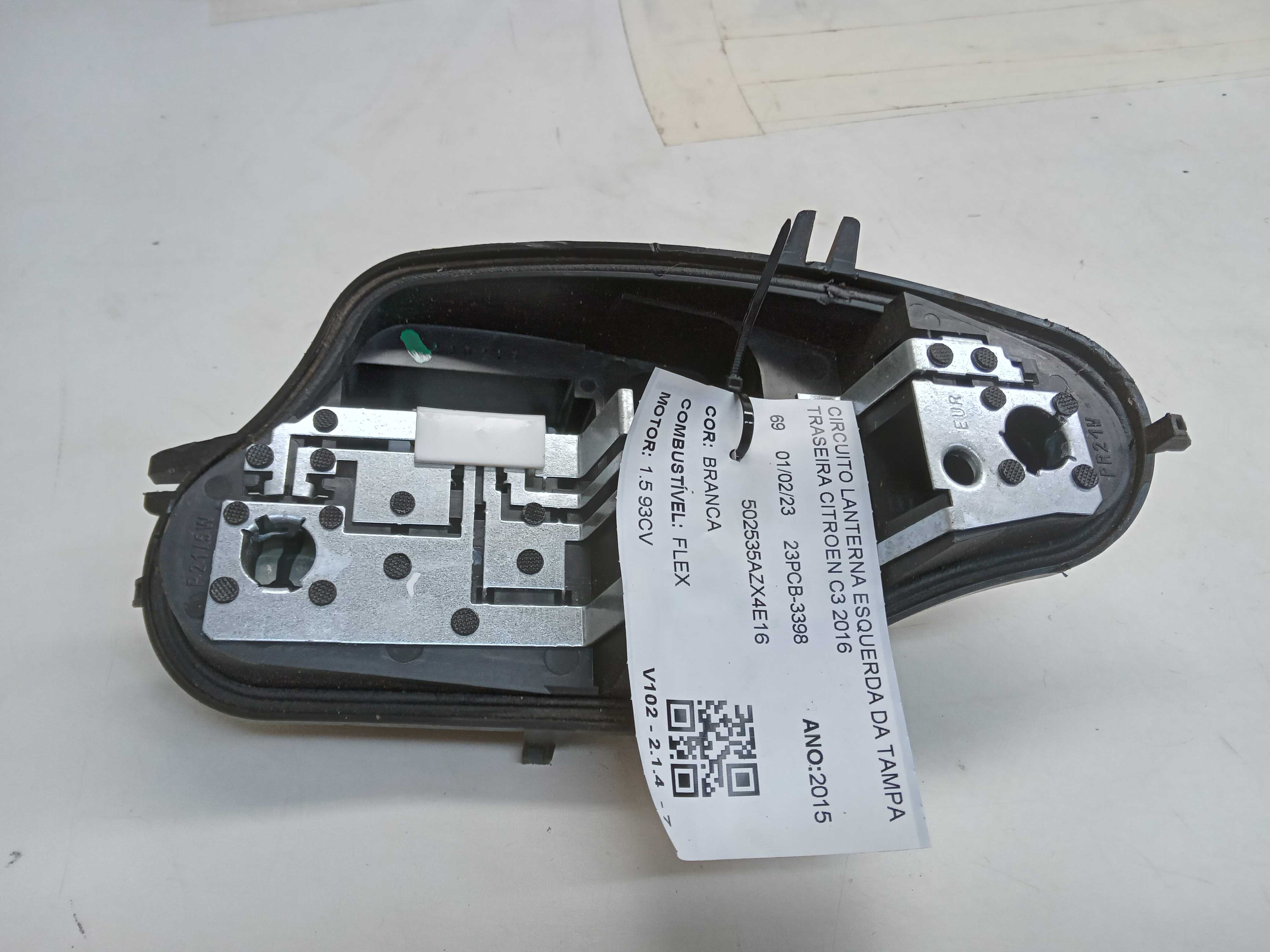 CIRCUITO LANTERNA ESQUERDA DA TAMPA TRASEIRA CITROEN C3 2016