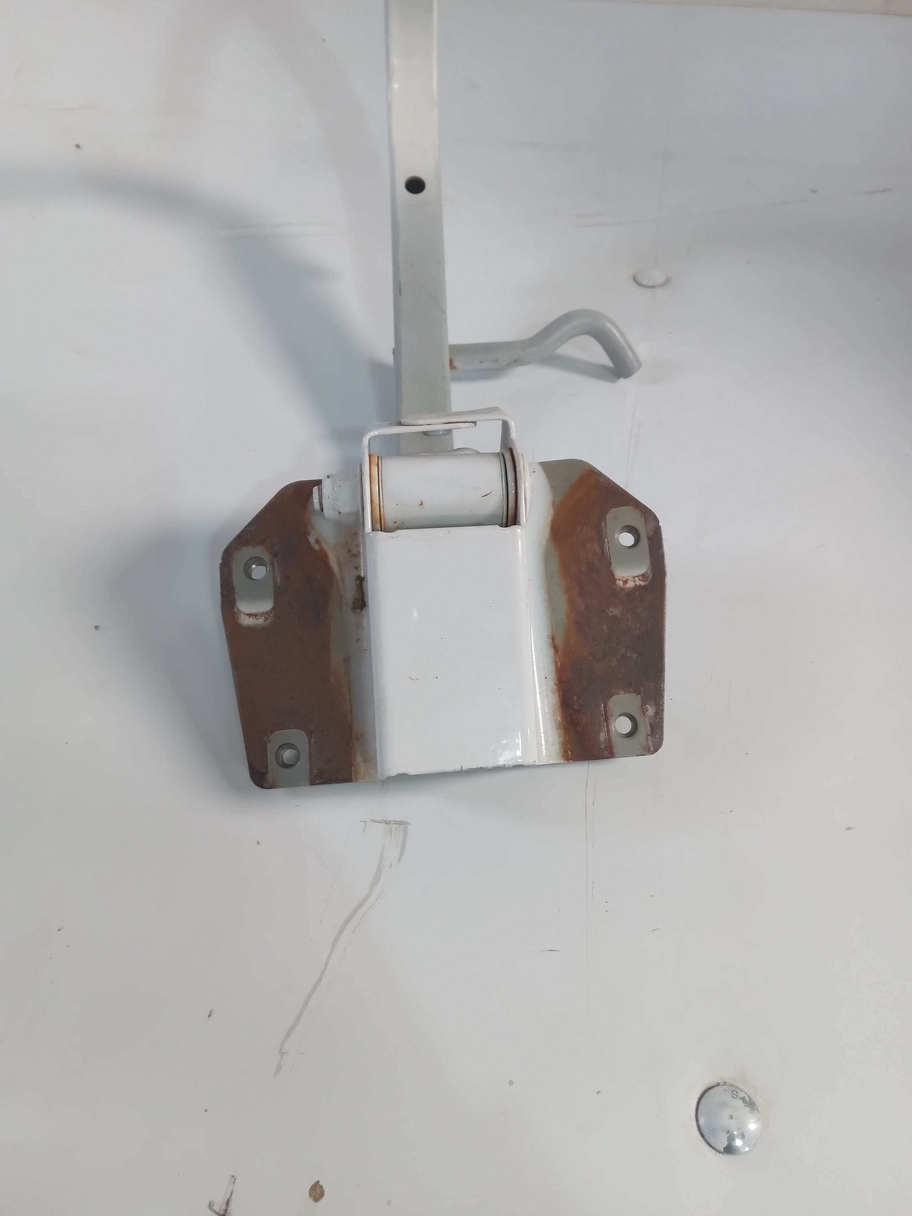 5c6827301 Dobradiça Esquerda Tampa Traseira Jetta Vw 2013 4