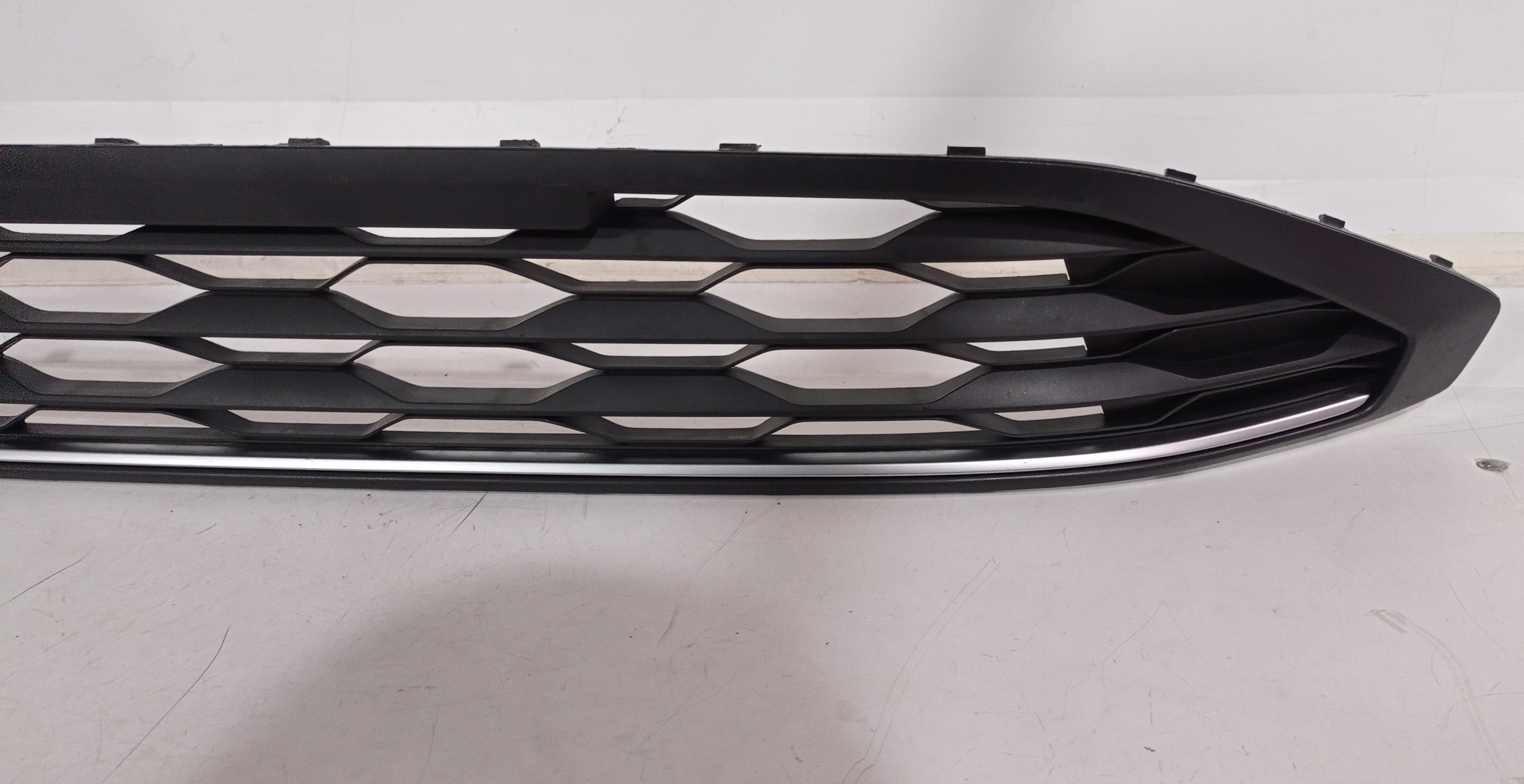 Grade Dianteira Inferior Parachoque Vw Nivus 2020 A 2021 Preto Xxxx 4