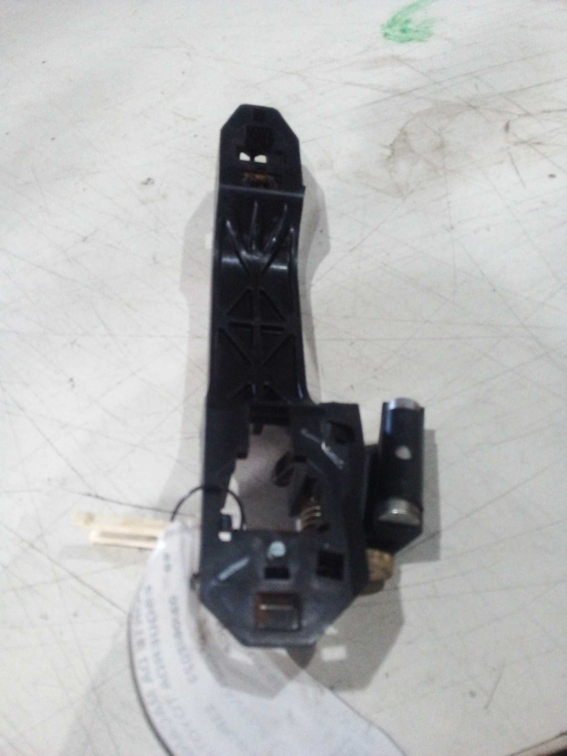 SUPORTE DA MAÇANETA PORTA TRAS ESQ TOYOTA HILUX SW4 635704 1