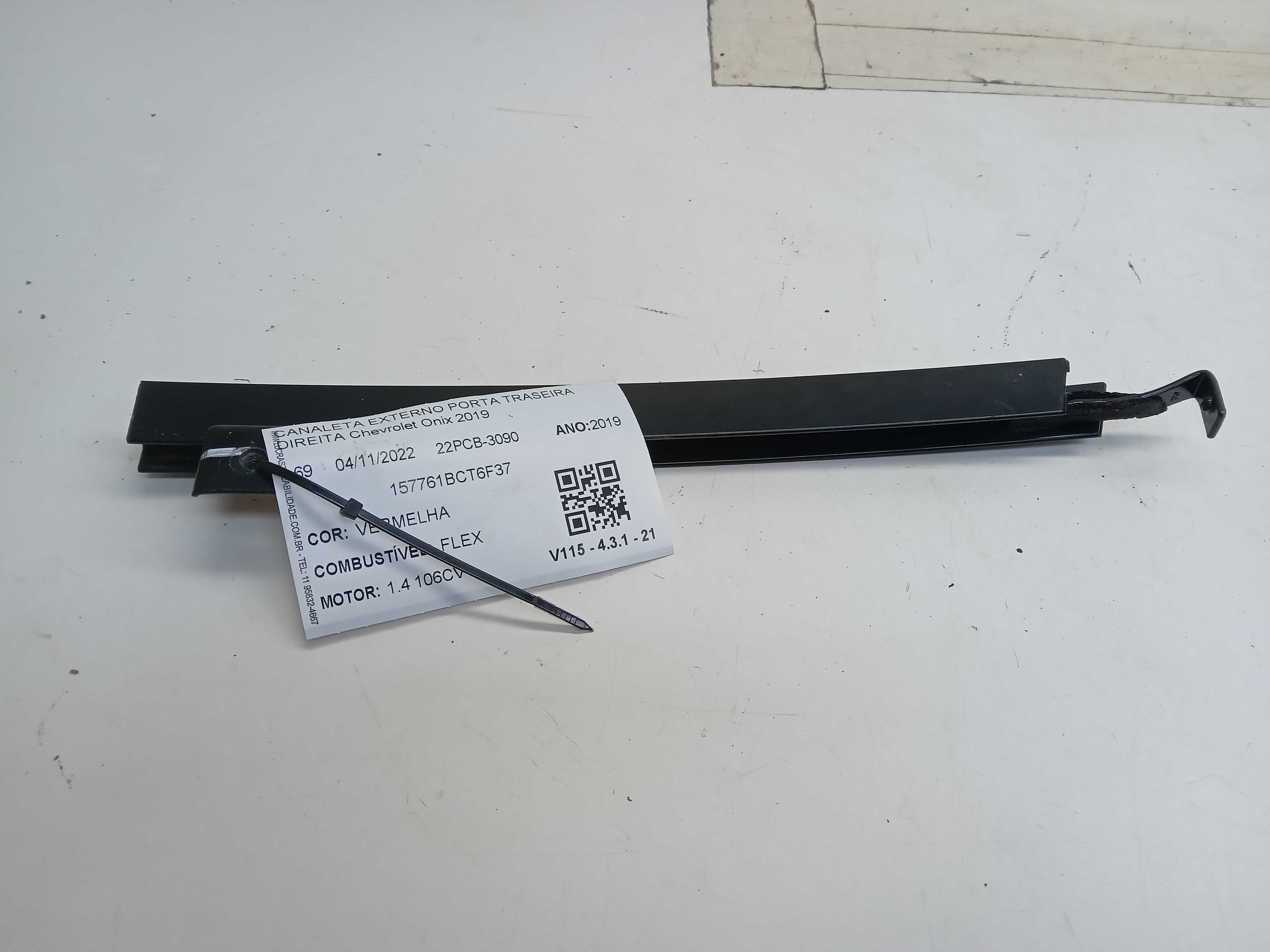 CANALETA EXTERNA PORTA TRAS LD GM ONIX 2019 1