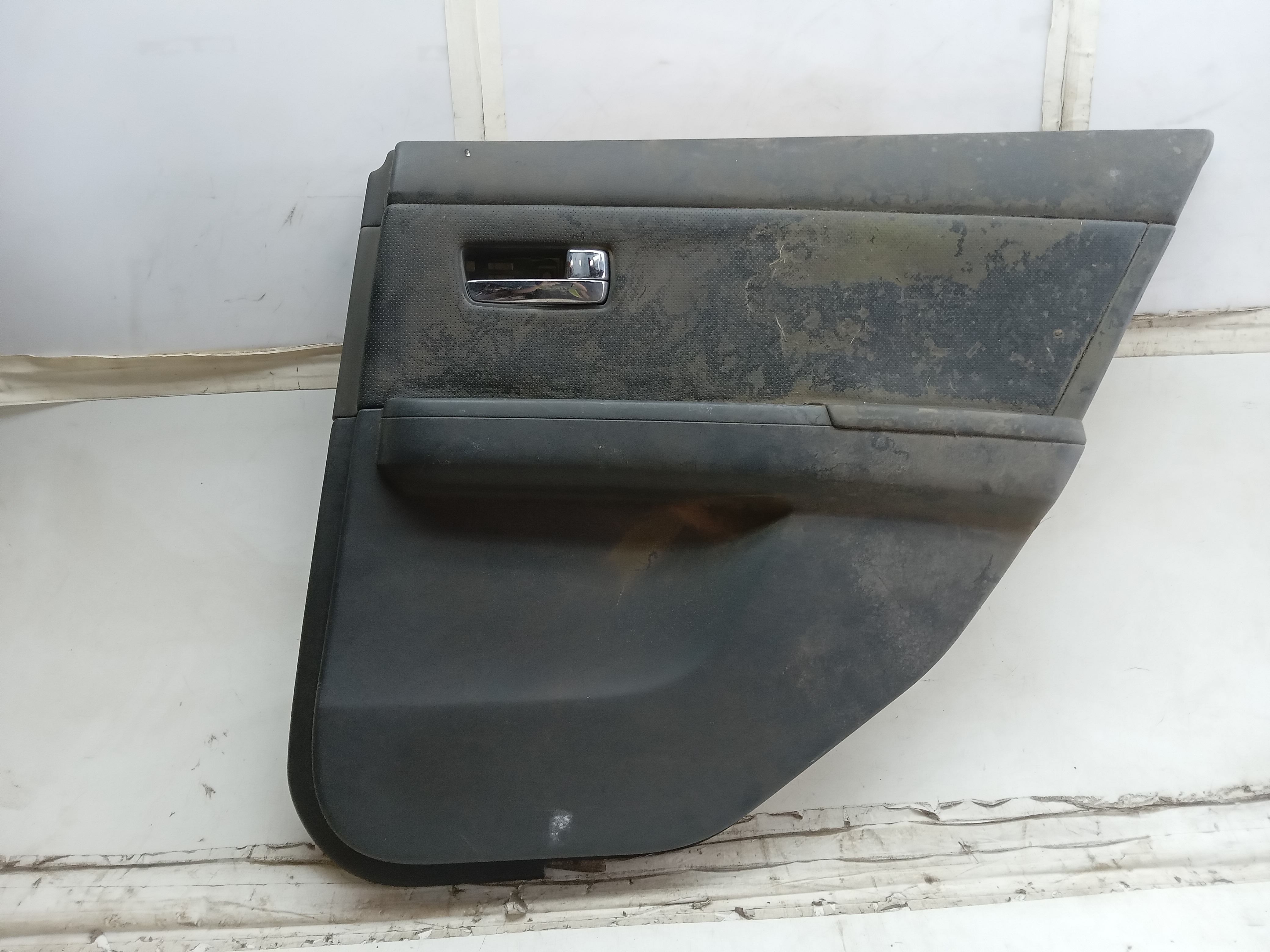 FORRO PORTA TRAS LD NISSAN SENTRA 2013 1