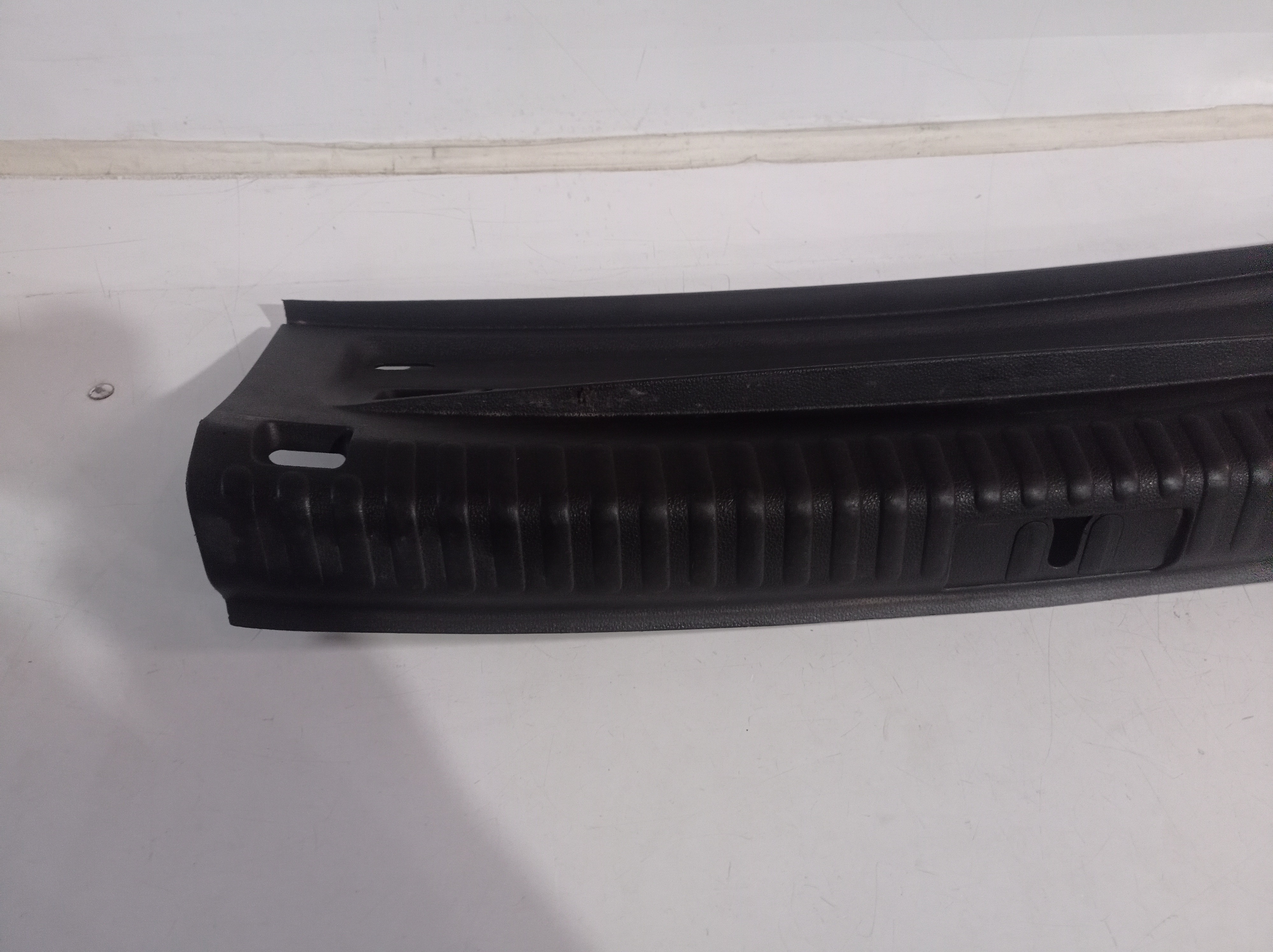 Moldura Soleira Porta Malas Volkswagen Tiguan 2010 A 2013 6