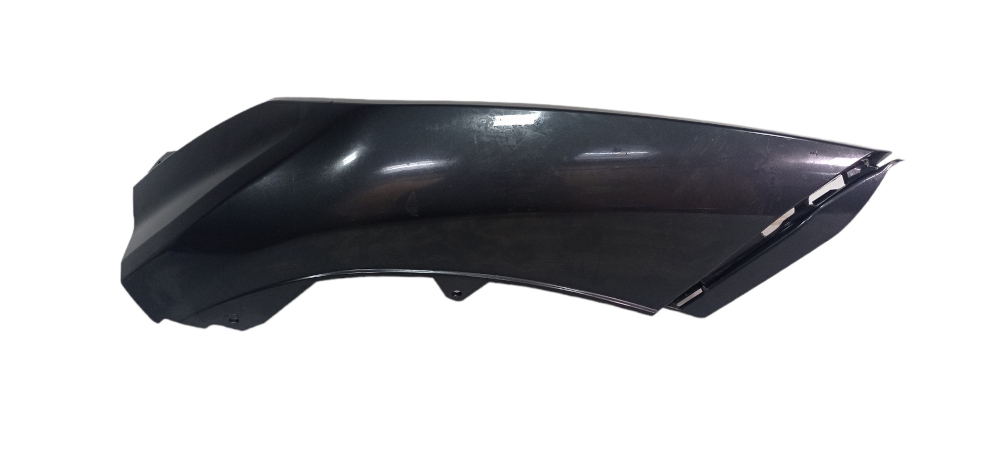 Acabamento Moldura Spoiler Parachoque Diant Direito Q3 18
