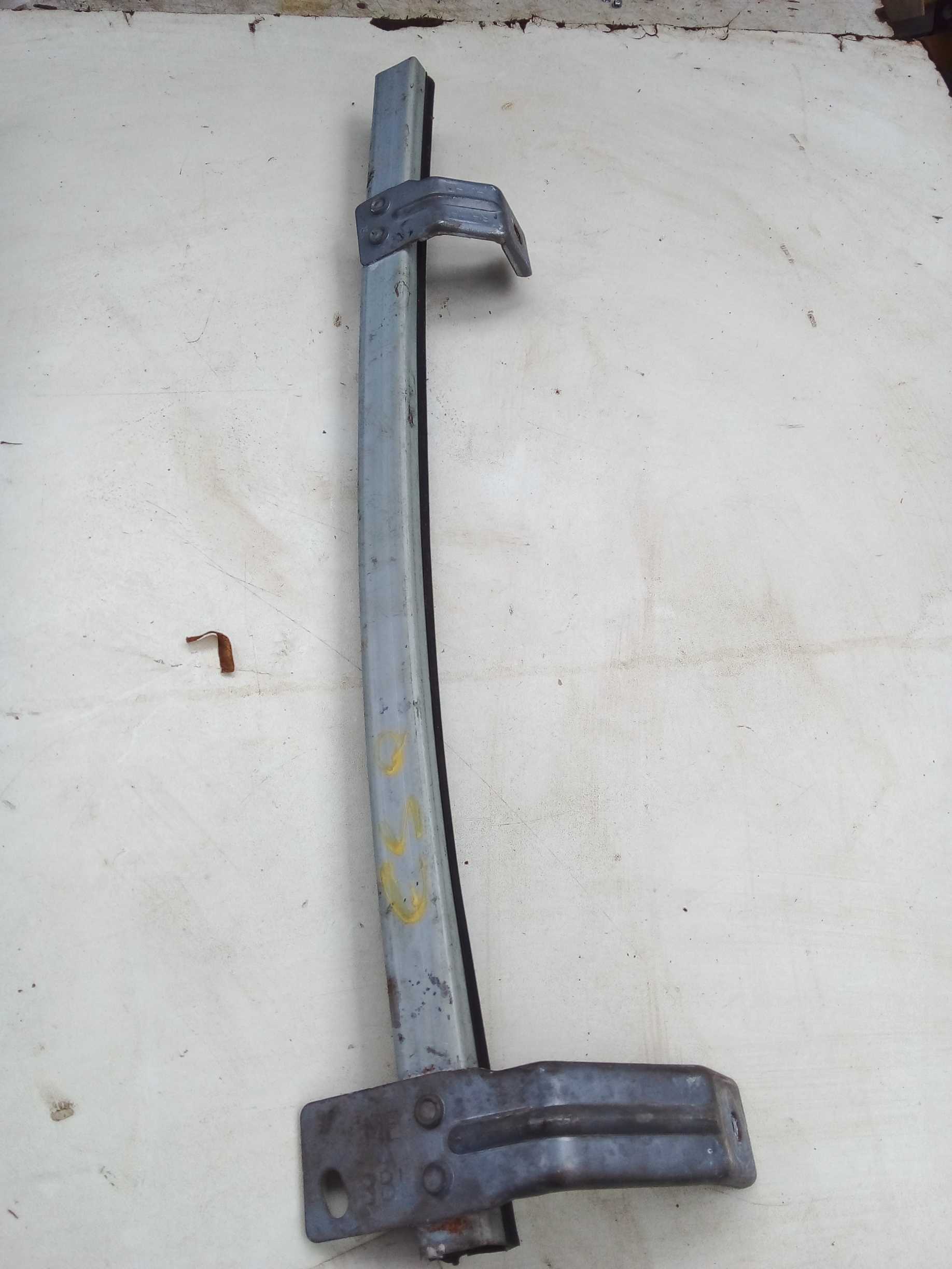 GUIA CANALETA VIDRO ESQ VERSA 2019
