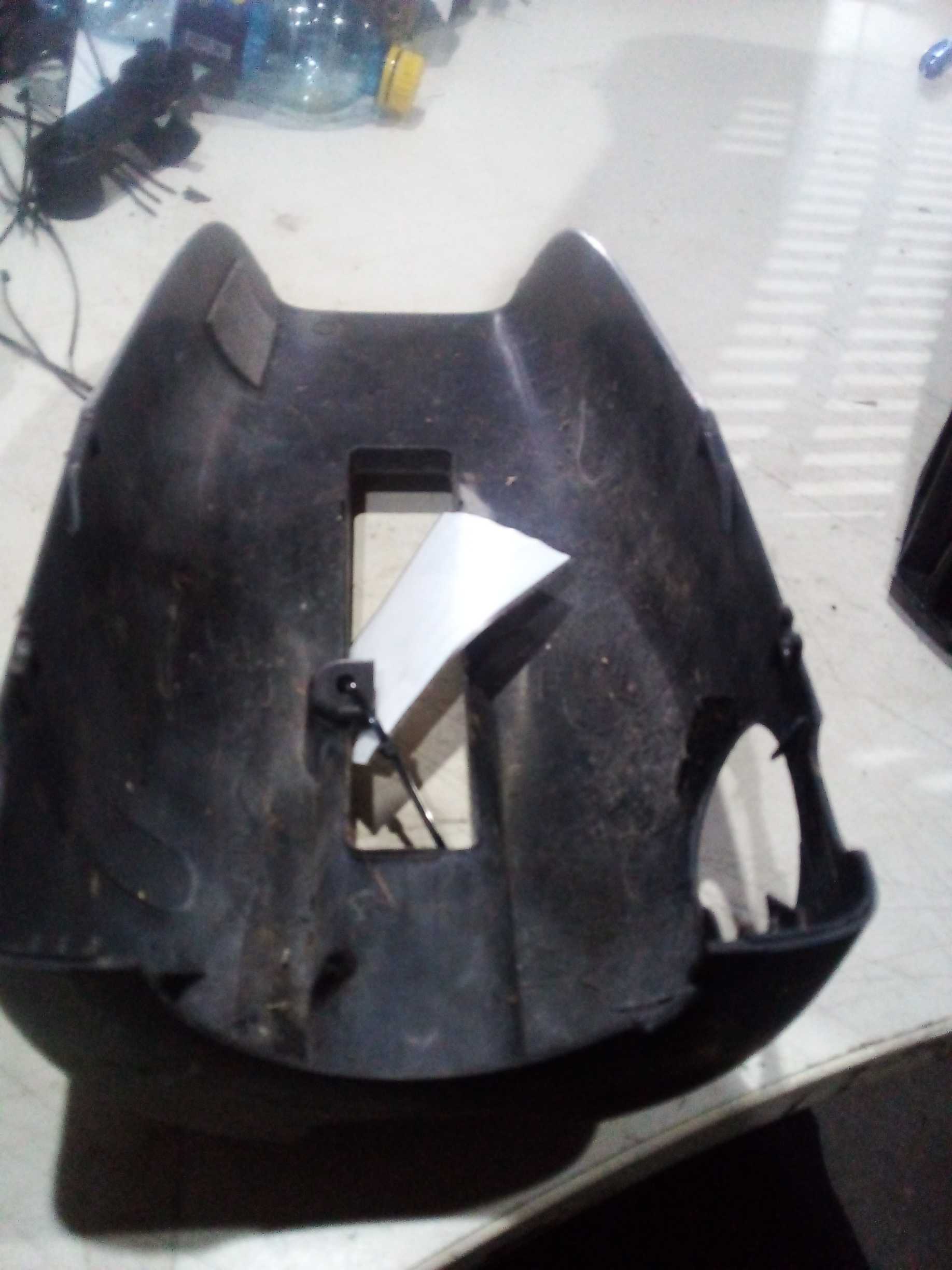 ACABAMENTO CHAVE DE SETA INFERIOR Volkswagen Polo 2002