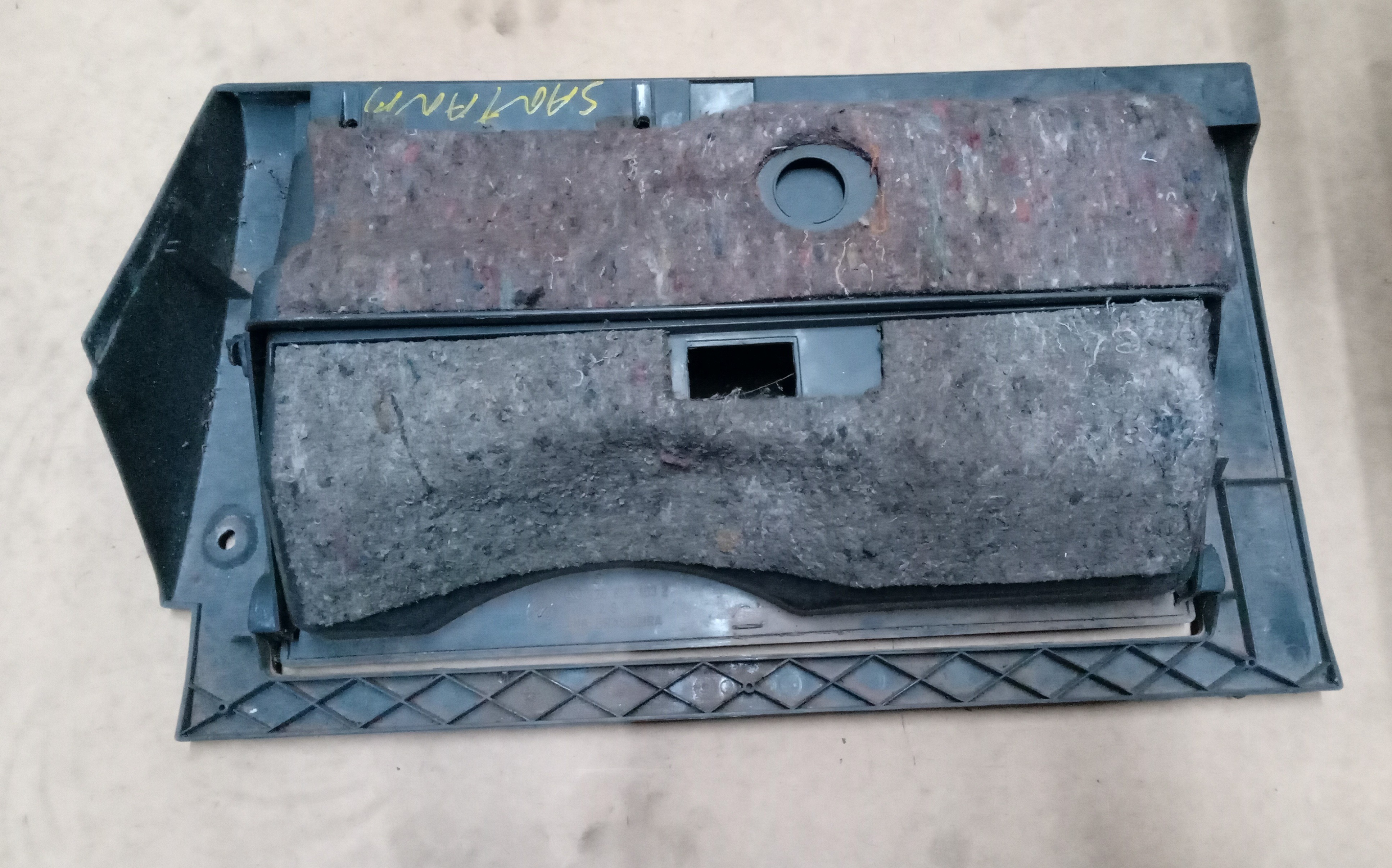 PORTA LUVAS VW SANTANA 1993 2