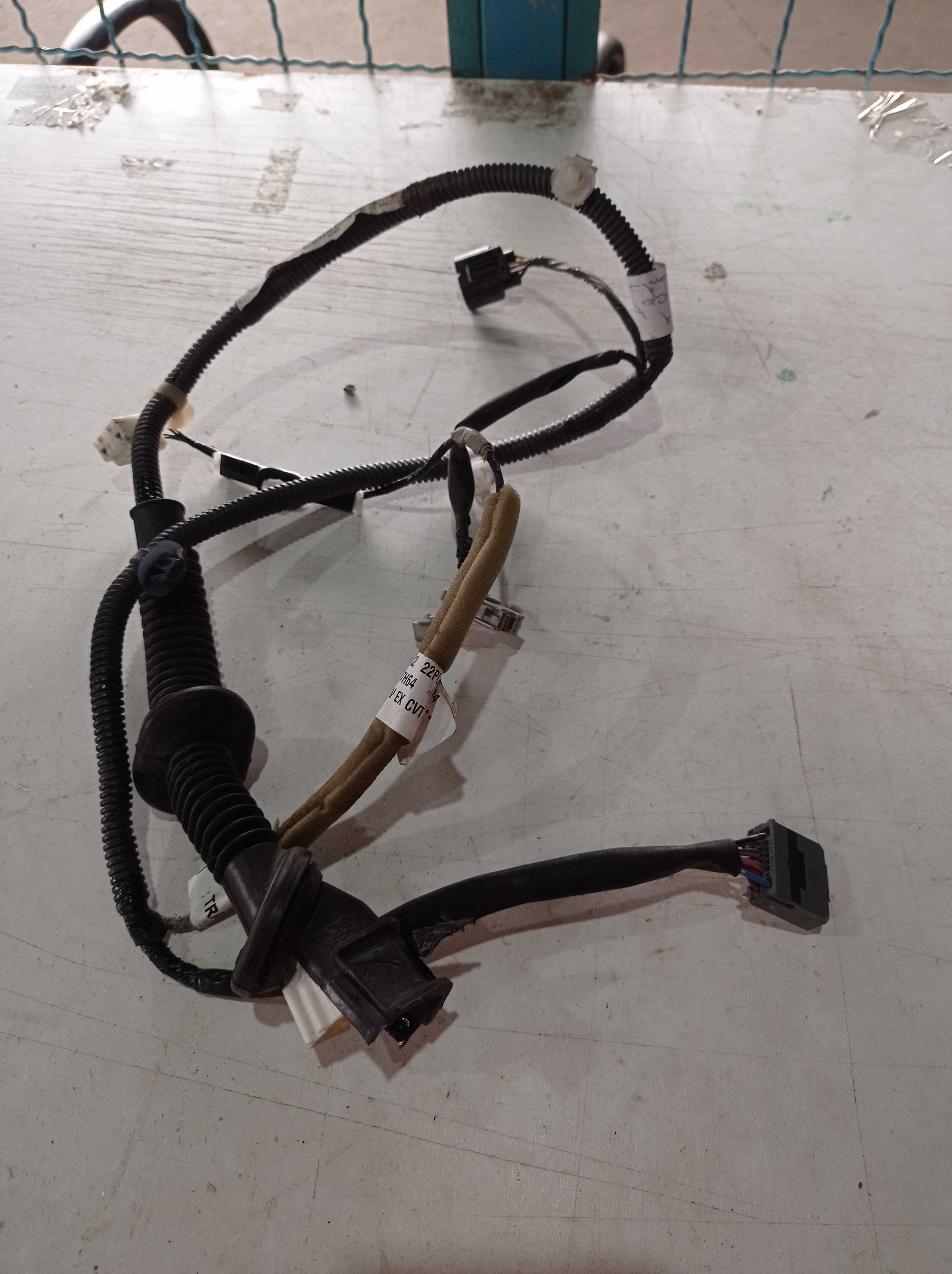 CHICOTE PORTA TRASEIRA ESQUERDA HONDA HRV 2015 2016