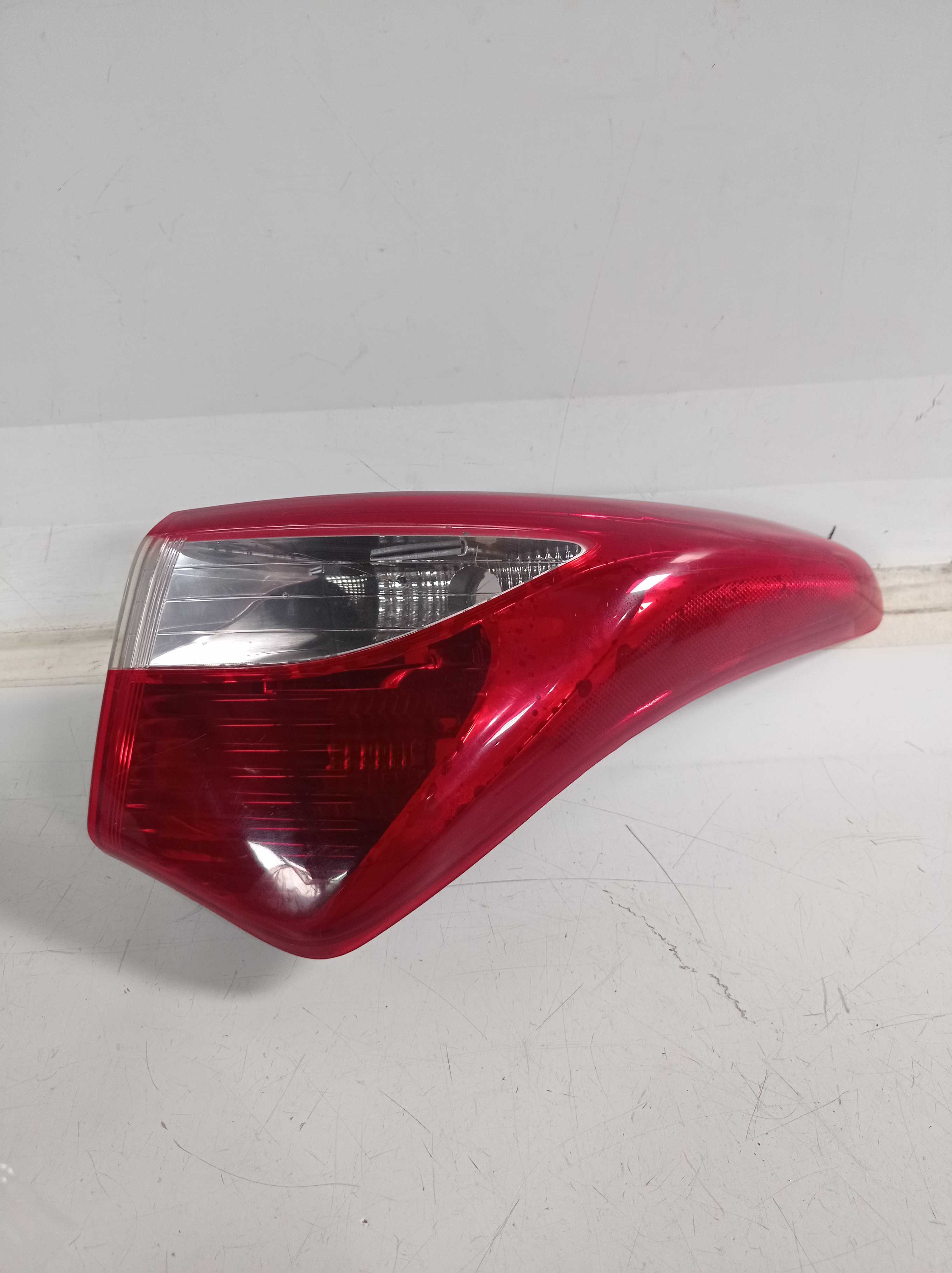 LANTERNA TRASEIRA DIREITA HYUNDAI HB20 HATCH 12 15 P REC 1