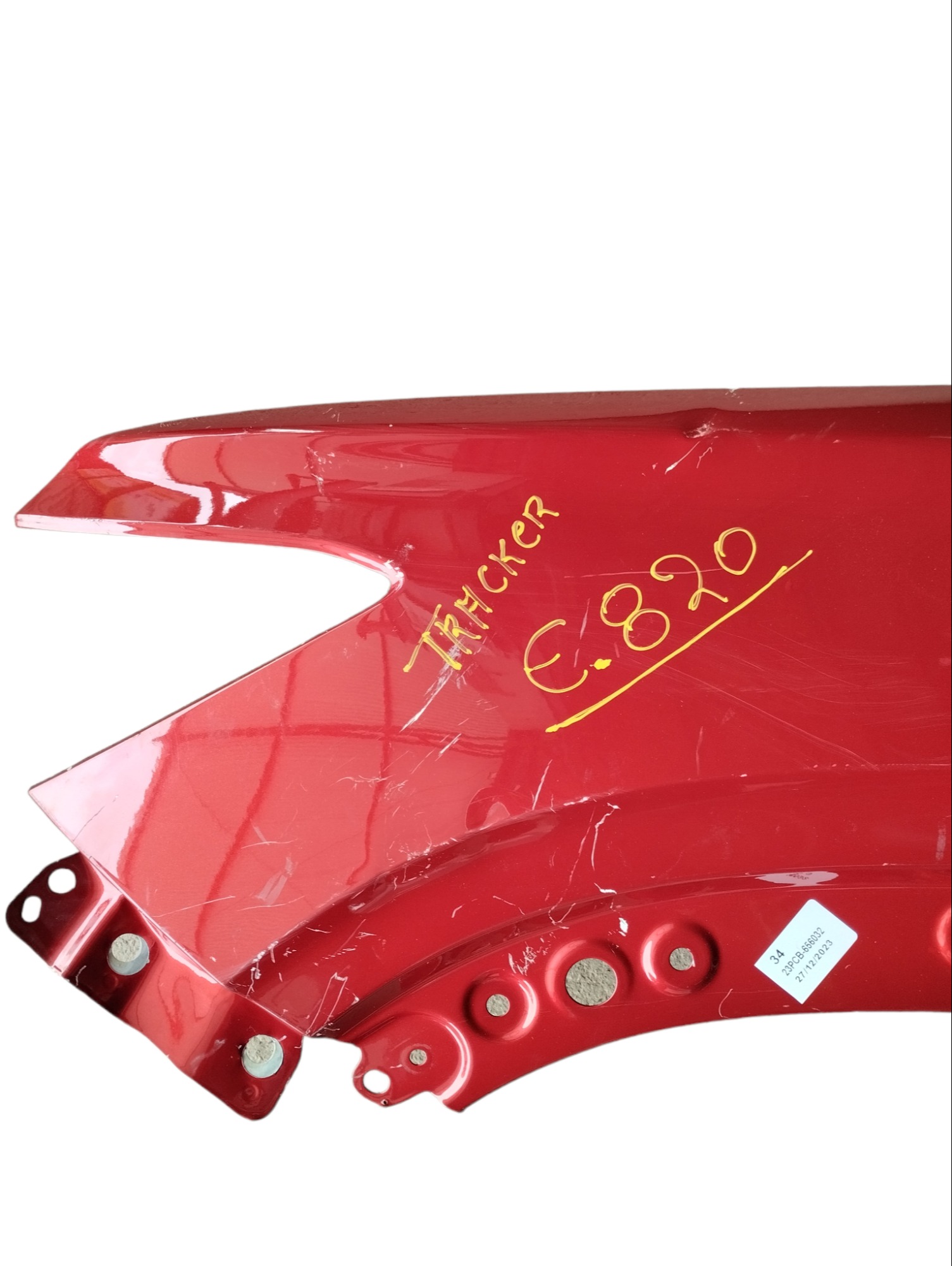 Paralama Esquerdo Gm Tracker 2021 P/ Recuperar 6