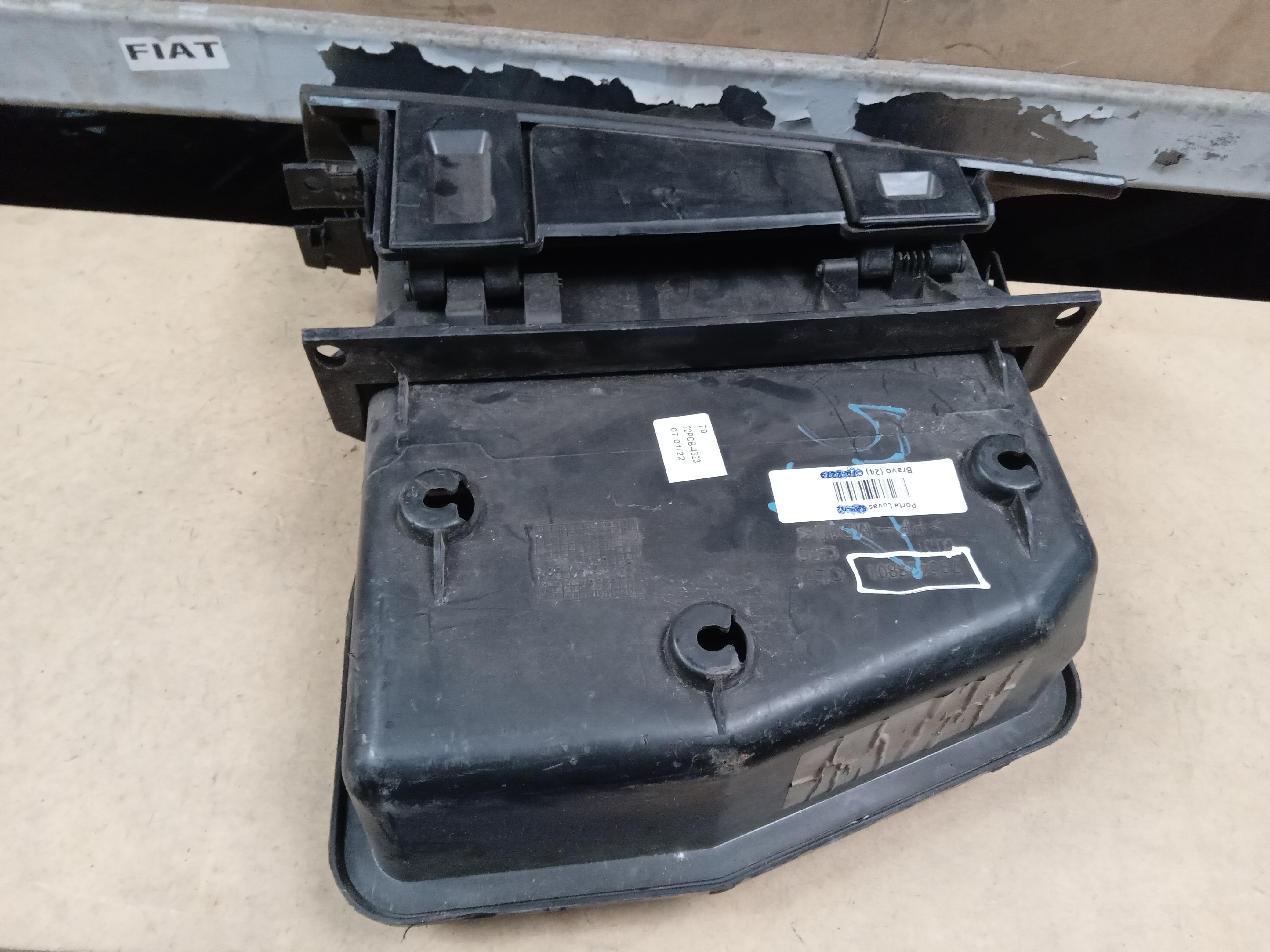 PORTA LUVAS FIAT BRAVO 2010 2
