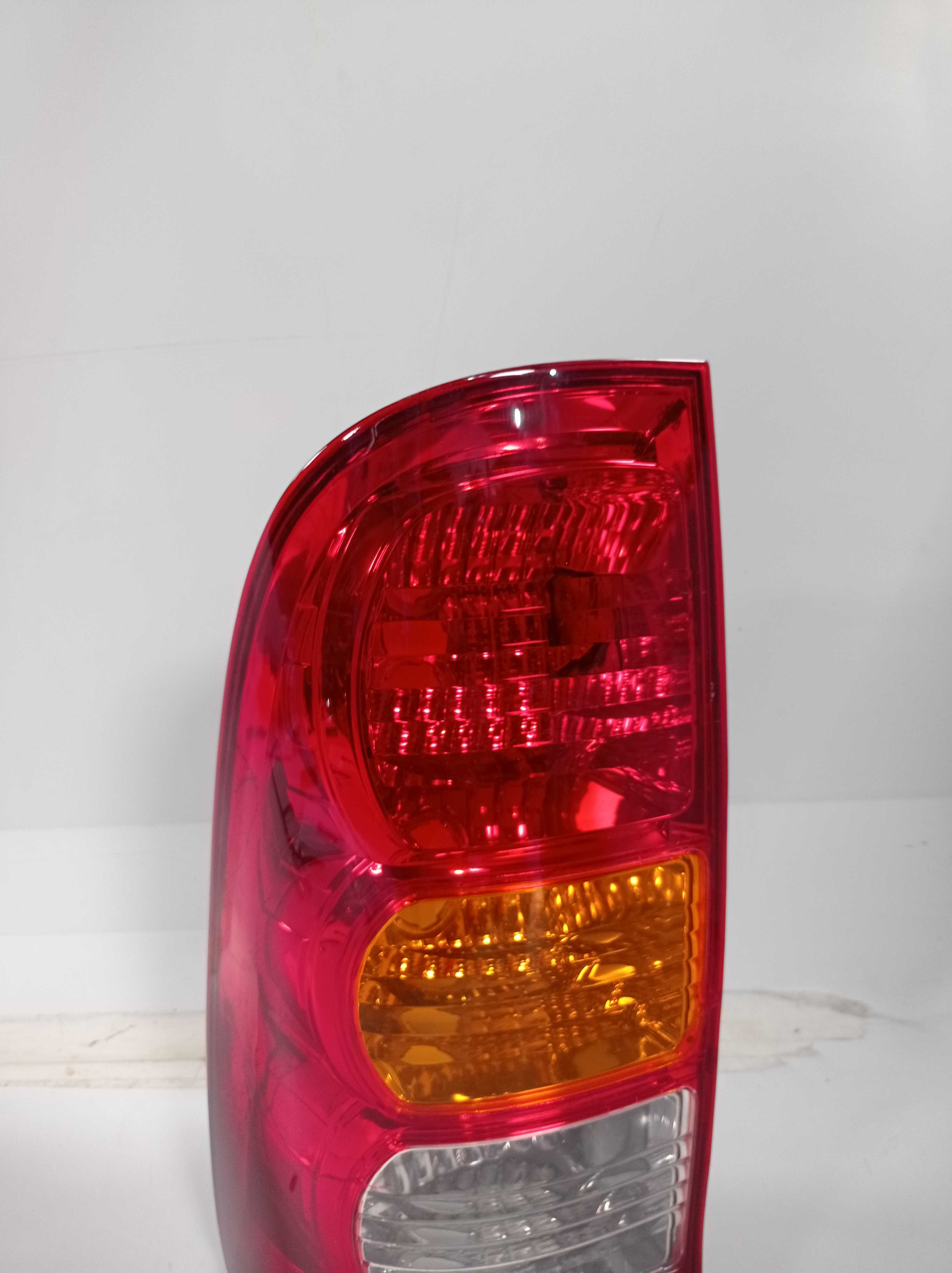 LANTERNA TRASEIRA ESQUERDA TOYOTA HILUX 2007 A 2010 RECUPE 2