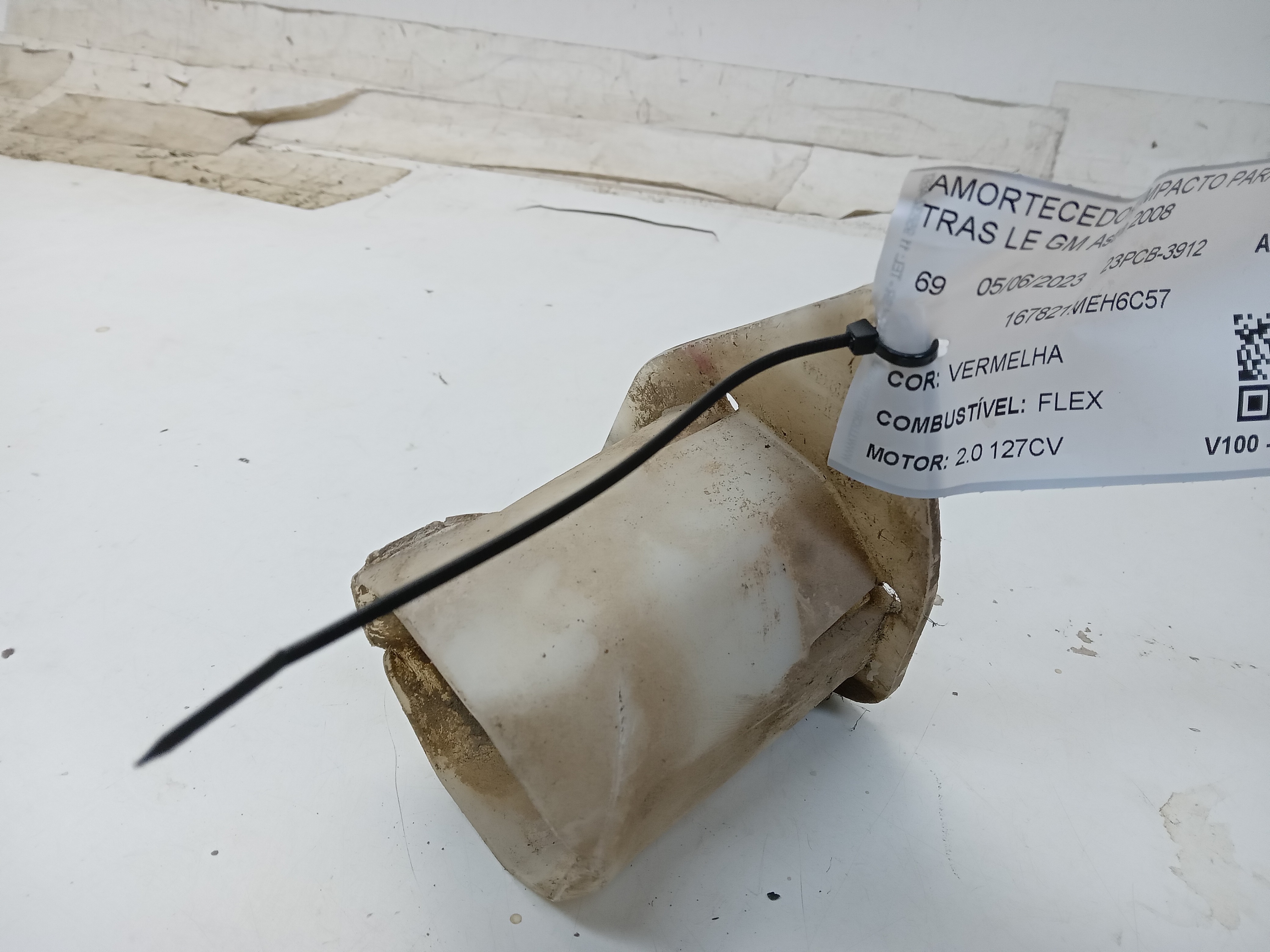AMORTECEDOR IMPACTO PARACHOQUE TRAS LE GM Astra 2008 1