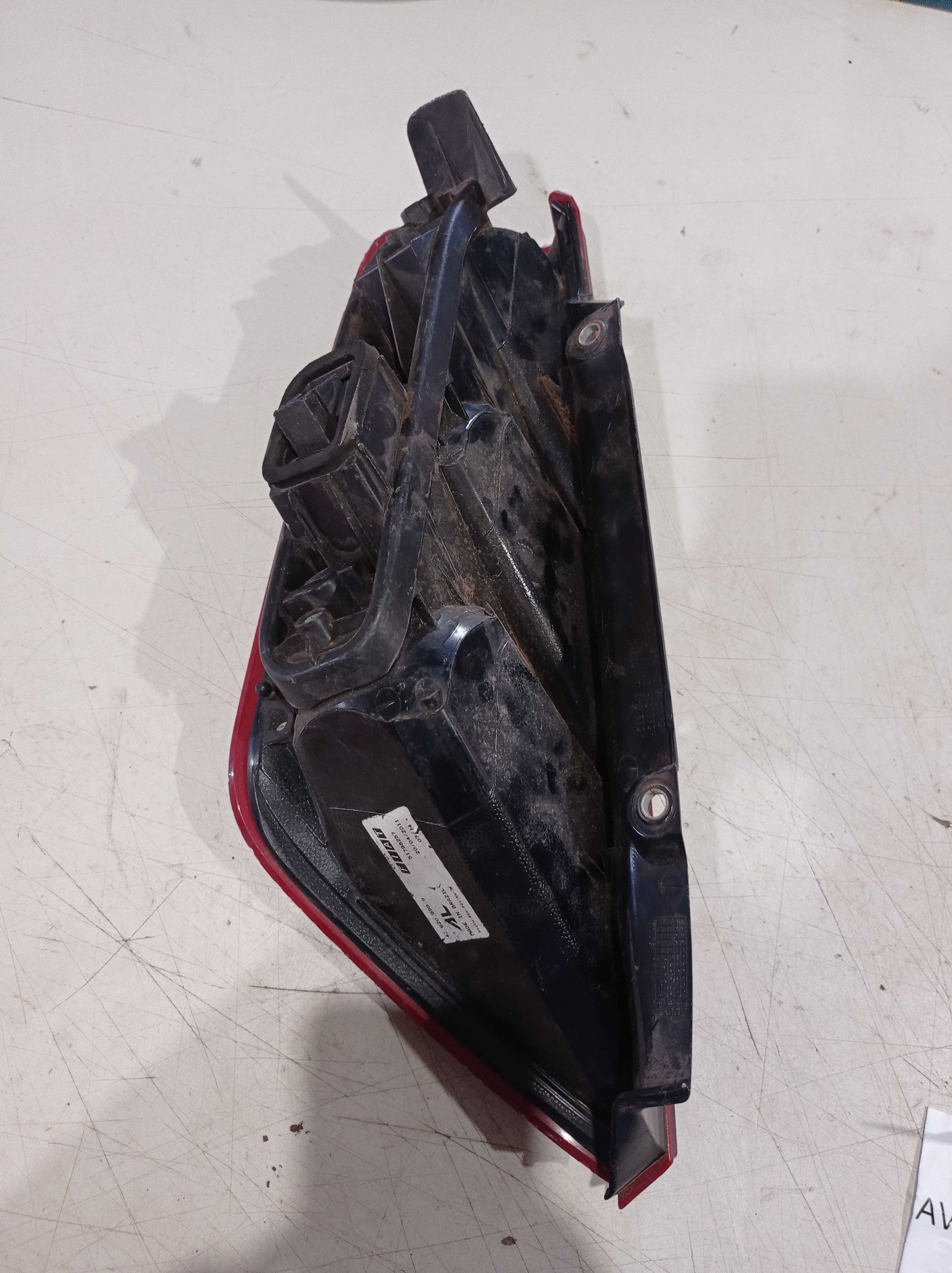LANTERNA TRASEIRA DIREITA FIAT PUNTO 2010 PARA RECUPERAR 2