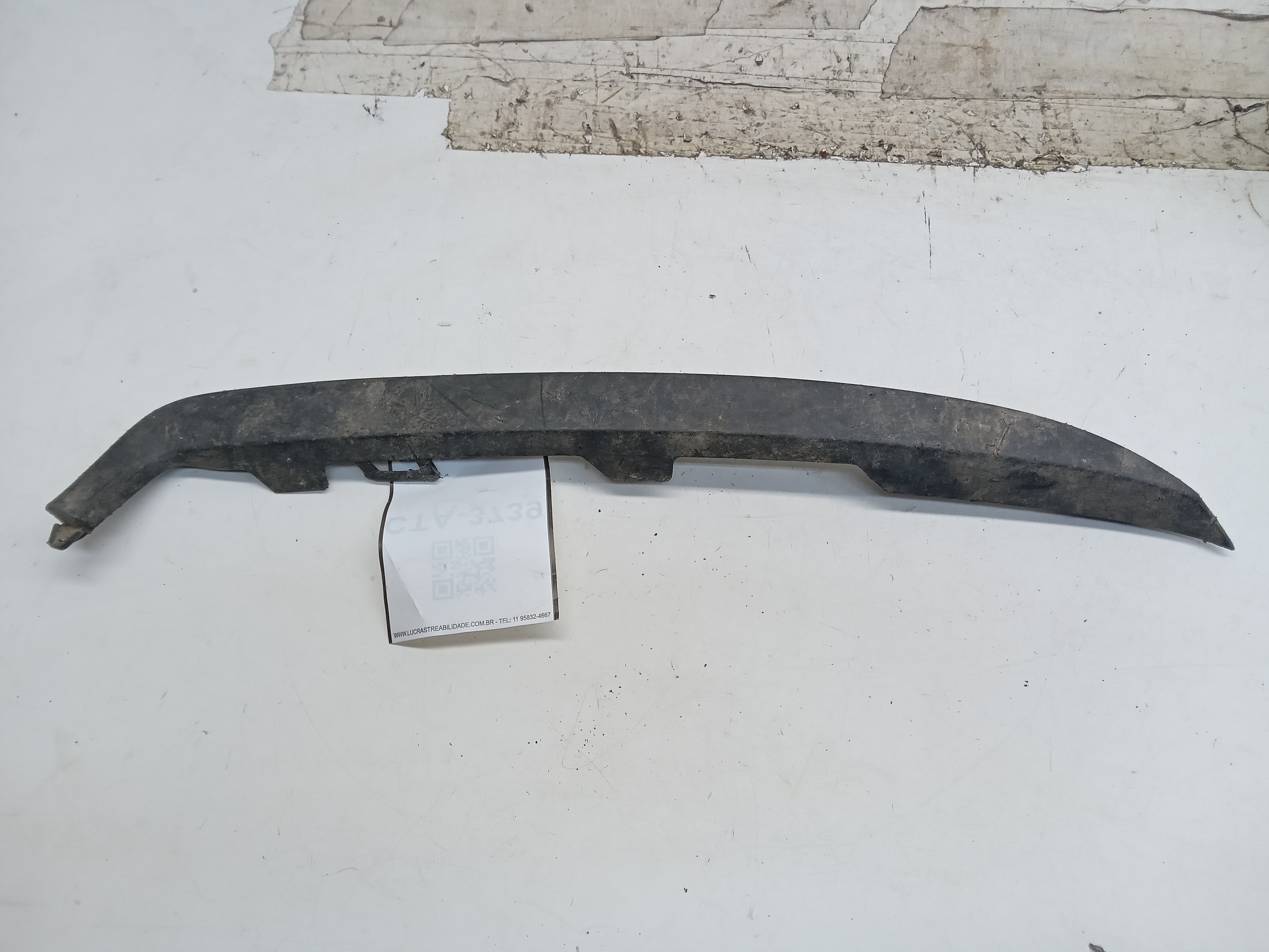 260448351r  Moldura Farol Sandero Lado Direito