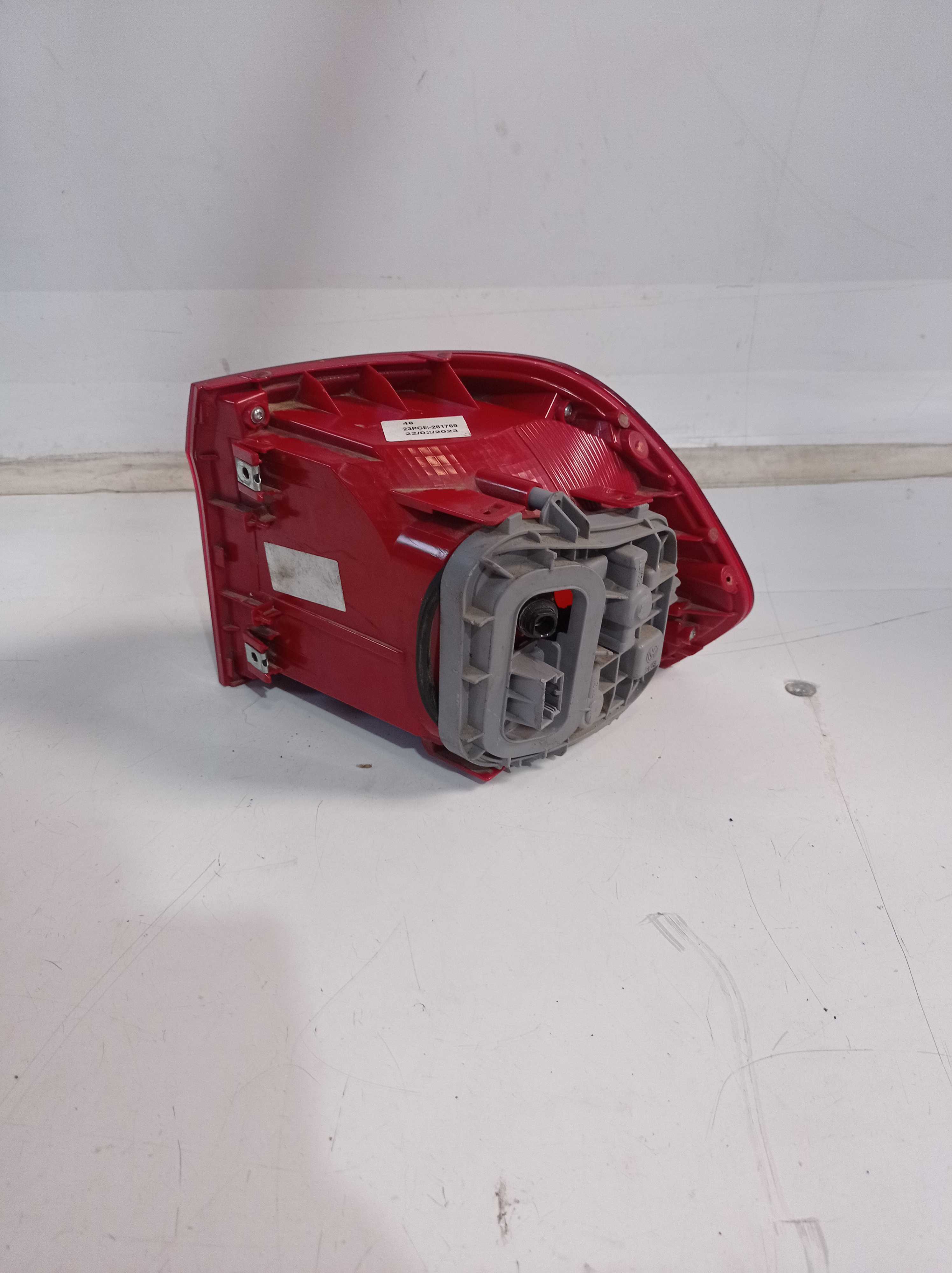 LANTERNA TRASEIRA ESQUERDA VOLKSWAGEN FOX 2015 A 2018 4