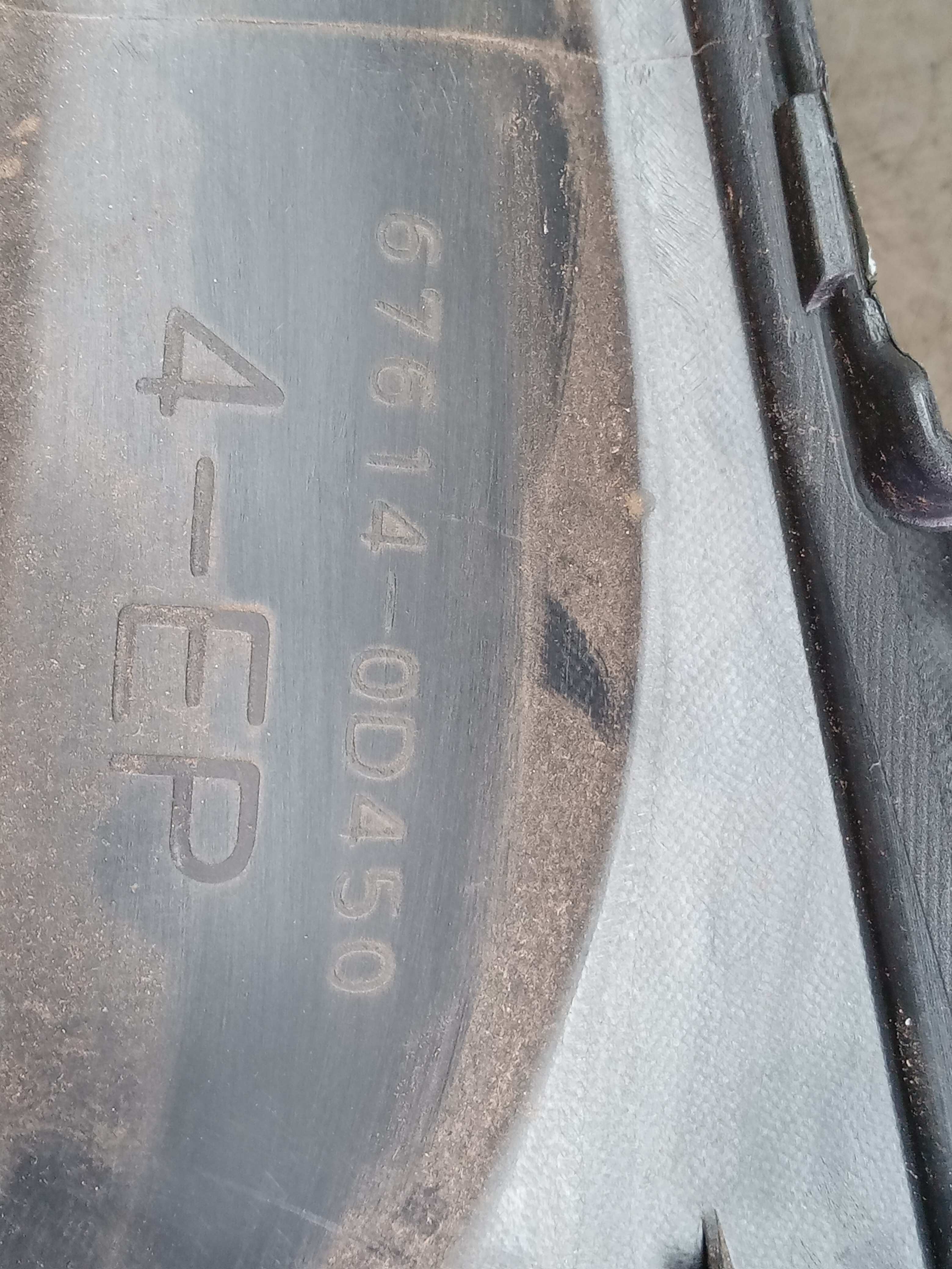 FORRO PORTA TRAS LE TOYOTA ETIOS 2018 3
