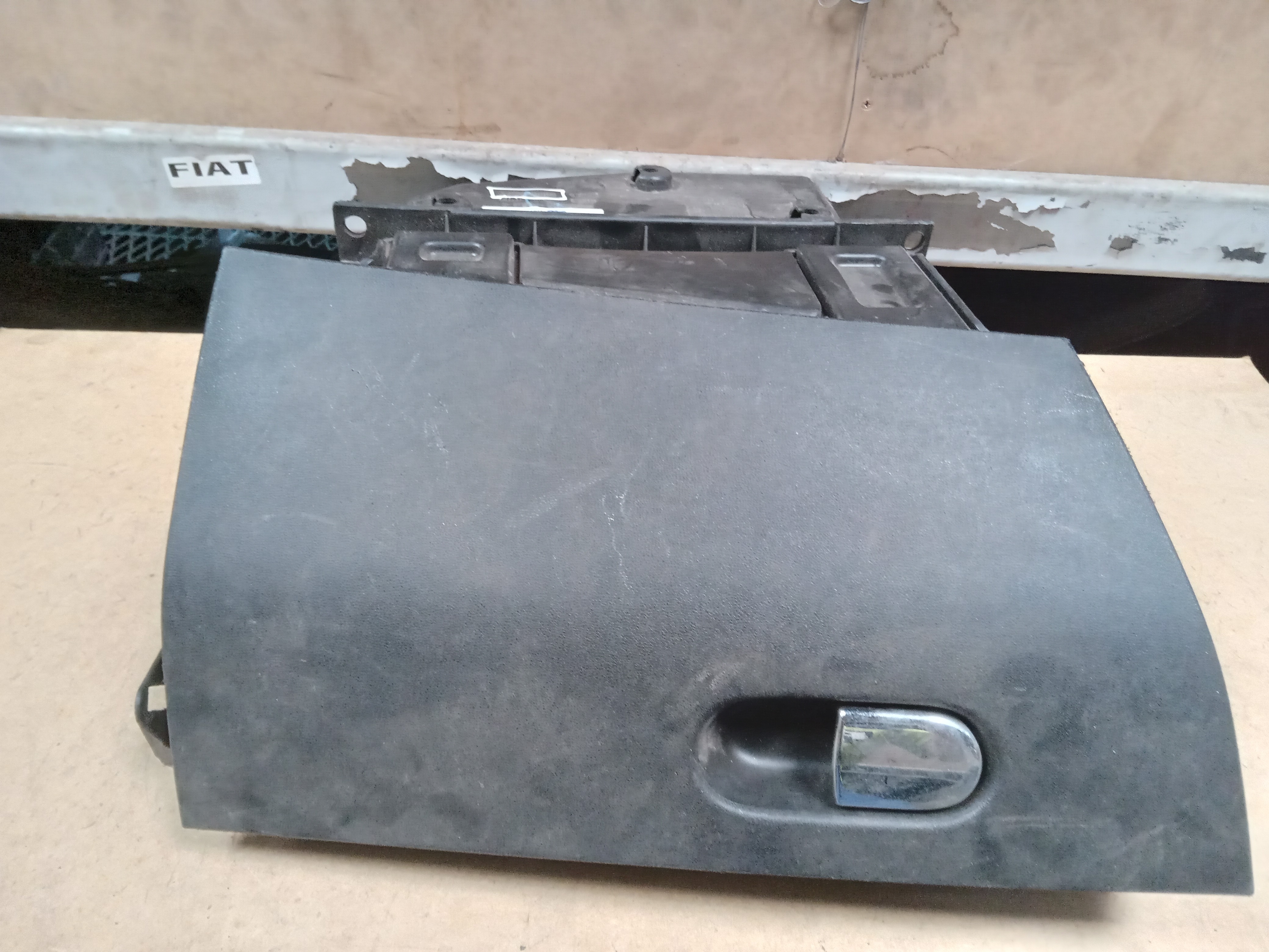 PORTA LUVAS FIAT BRAVO 2010 1