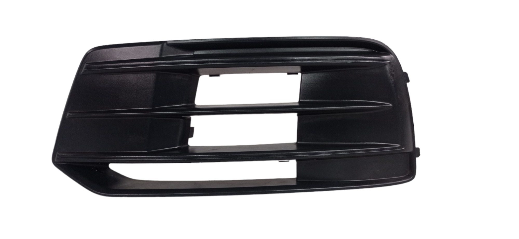80a807681 Moldura Farol Milha Esquerda Audi Q5 2016 A 2019 1