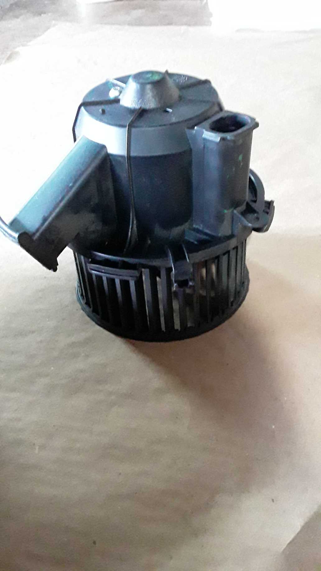 Y7204001 Motor Ar Forçado Renault Sandero Gtl 2012/2013 2