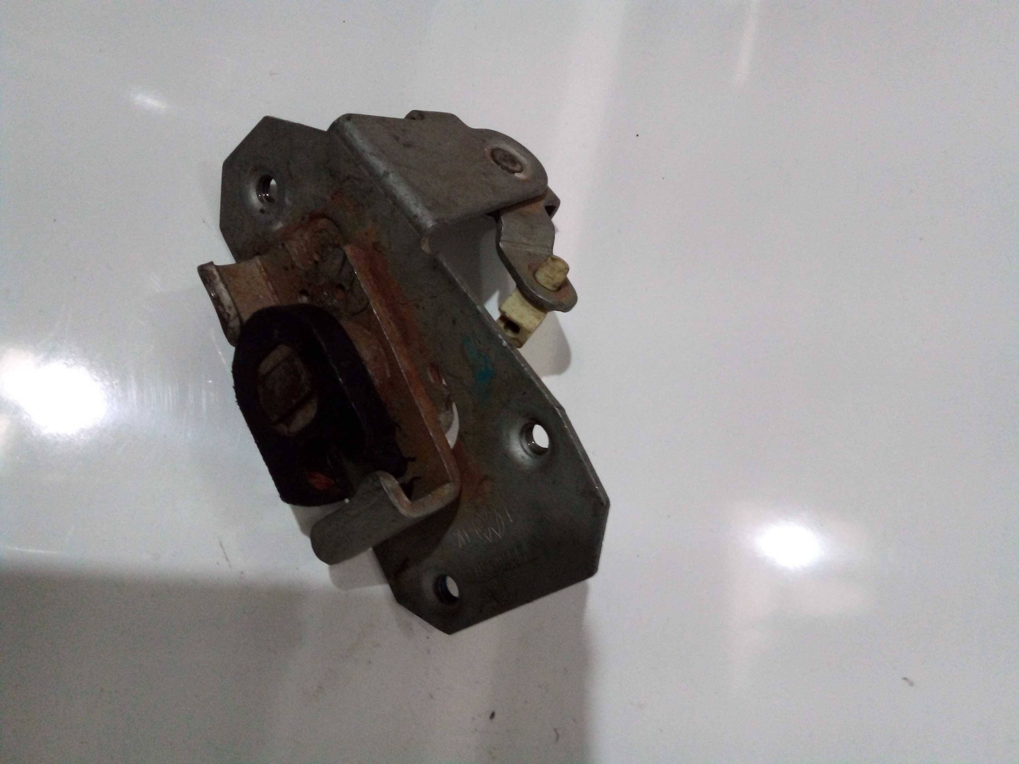 Fechadura Tampa Traseira Esquerda Saveiro 1996 5u7827505a 1