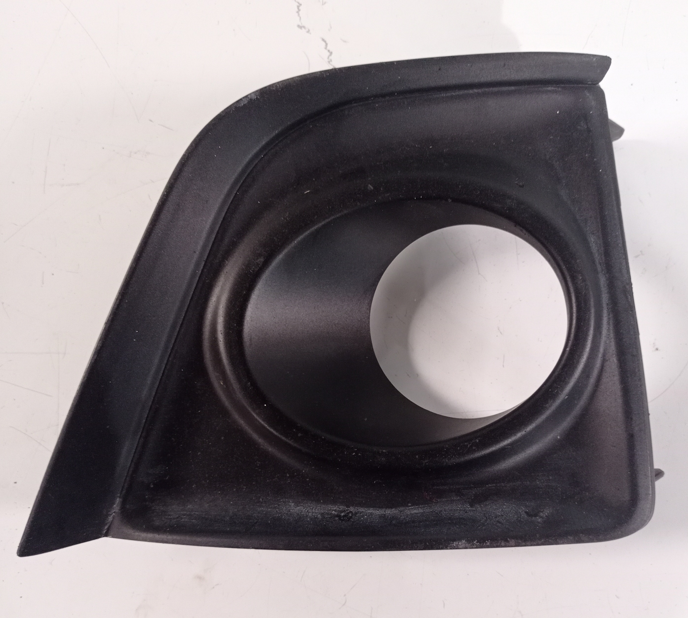 8148102470 Moldura Farol Milha Direito Toyota Corolla 14 15 1