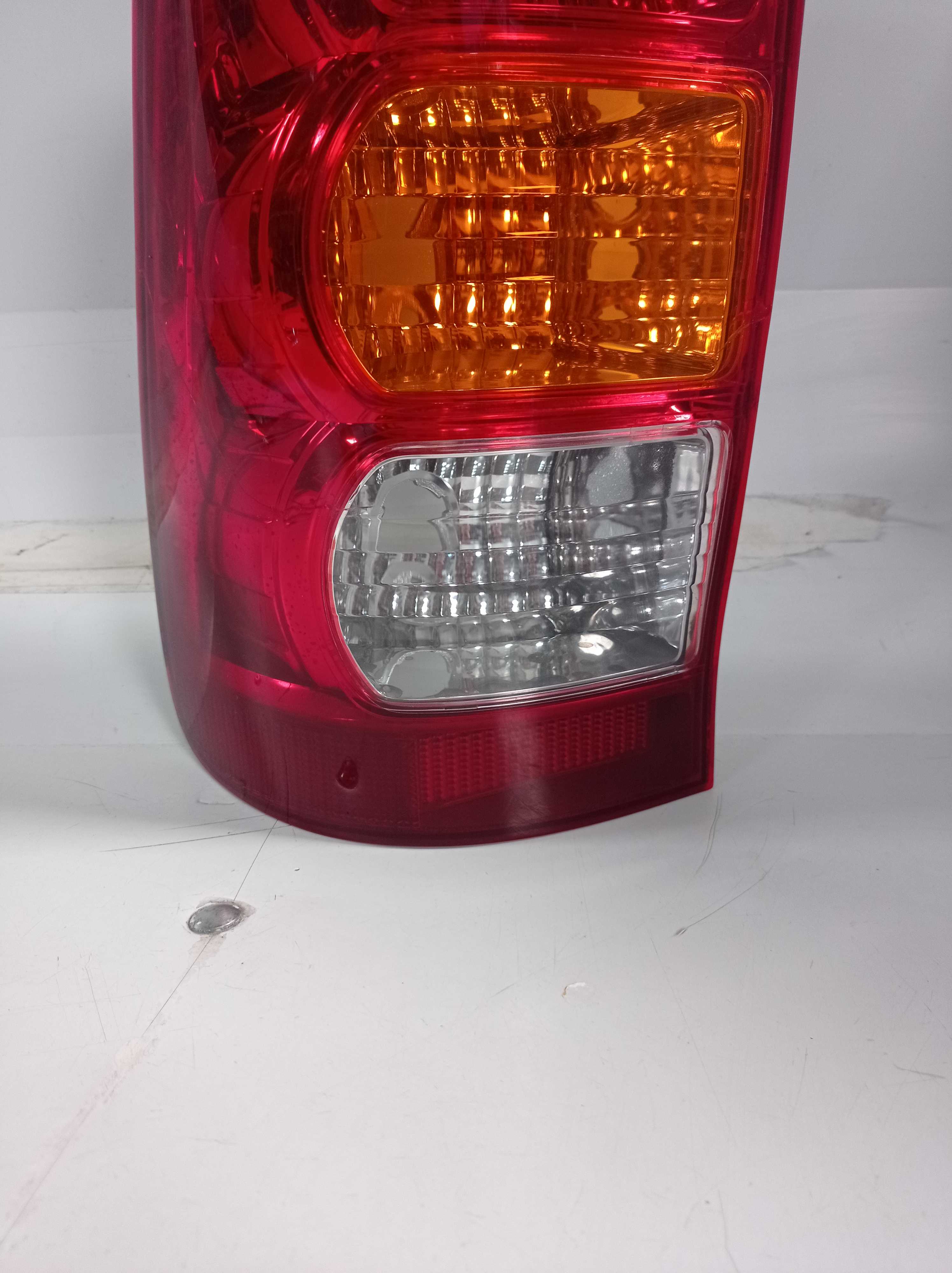 LANTERNA TRASEIRA ESQUERDA TOYOTA HILUX 2007 A 2010 RECUPE 3
