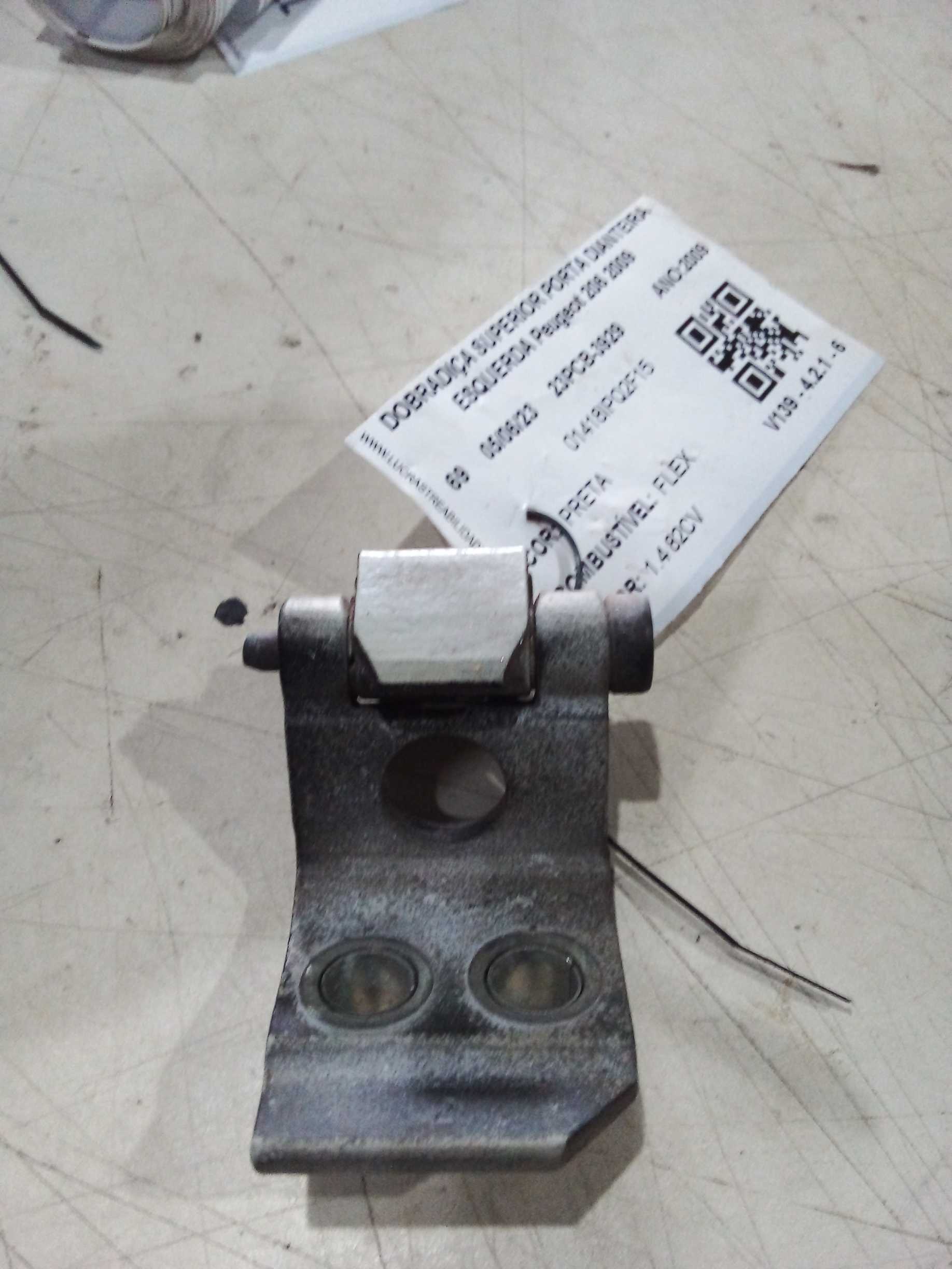 DOBRADIÇA SUPERIOR PORTA DIANTEIRA ESQUERDA Peugeot 206 2009 1