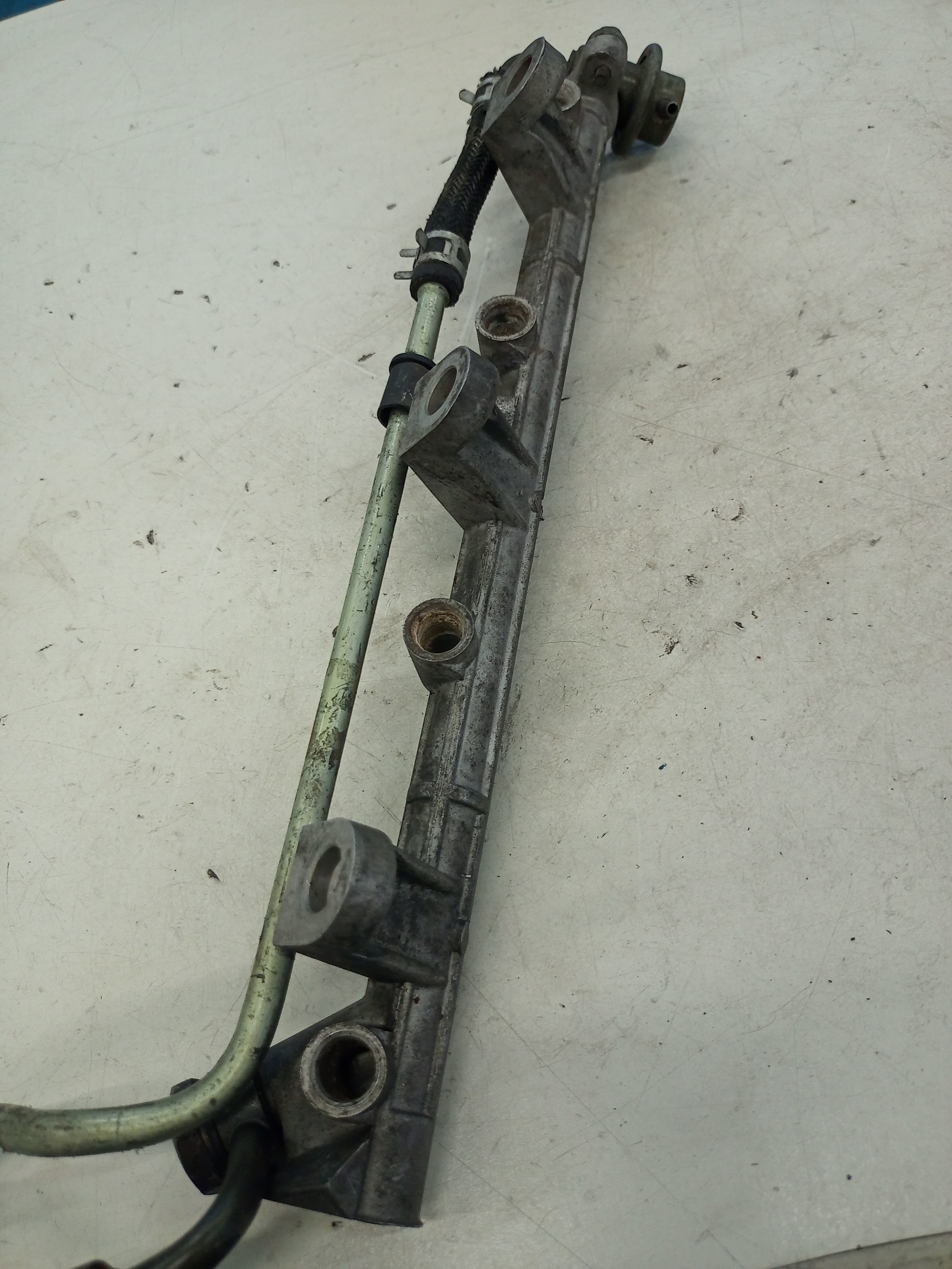 Flauta Bico Injetor Hyundai Tucson 2.0 16 V2004/2012 L.M.V