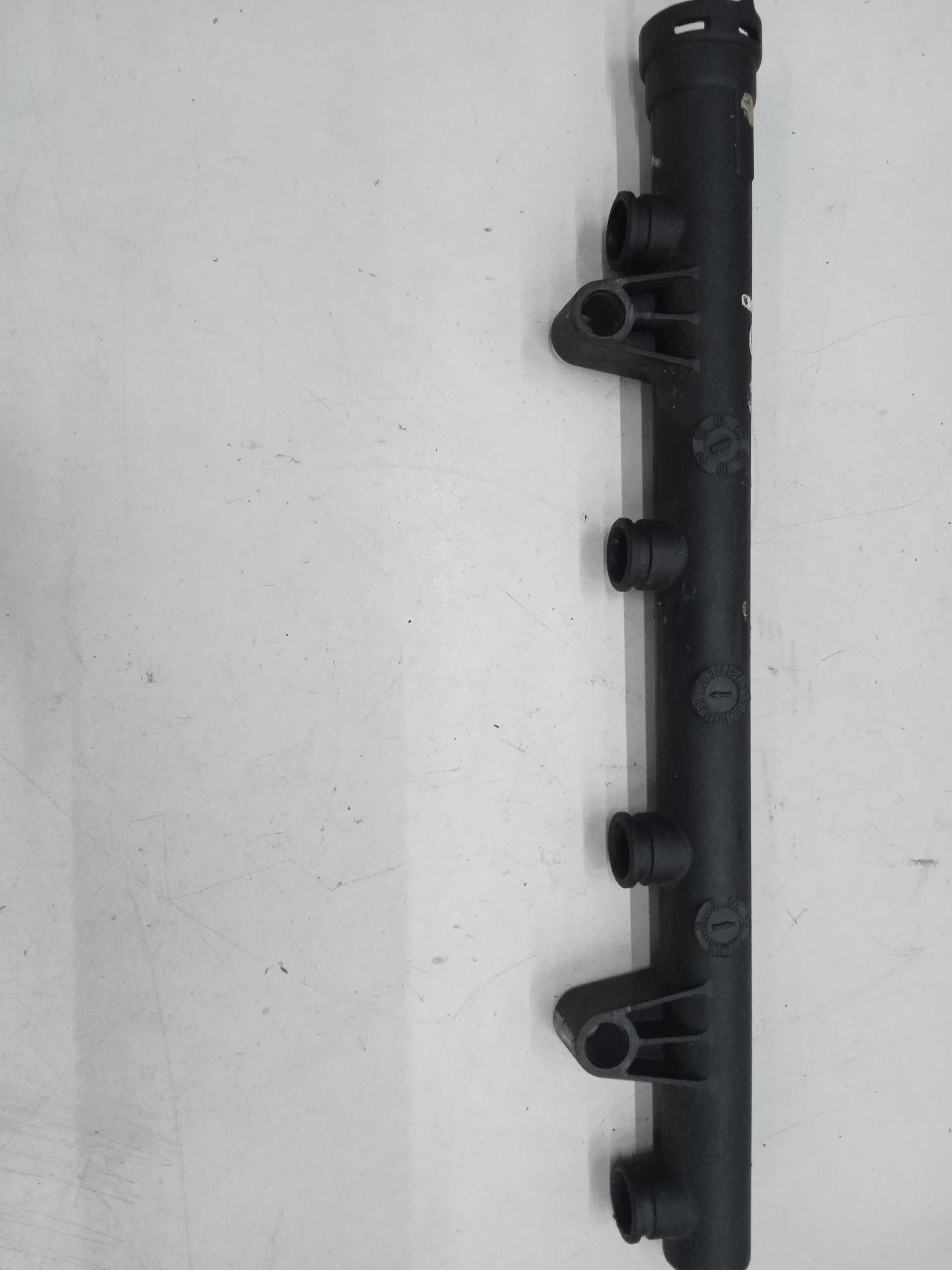 Flauta Combustível Chevrolet Corsa Sedan 1.0 8v 2002 L.M.V