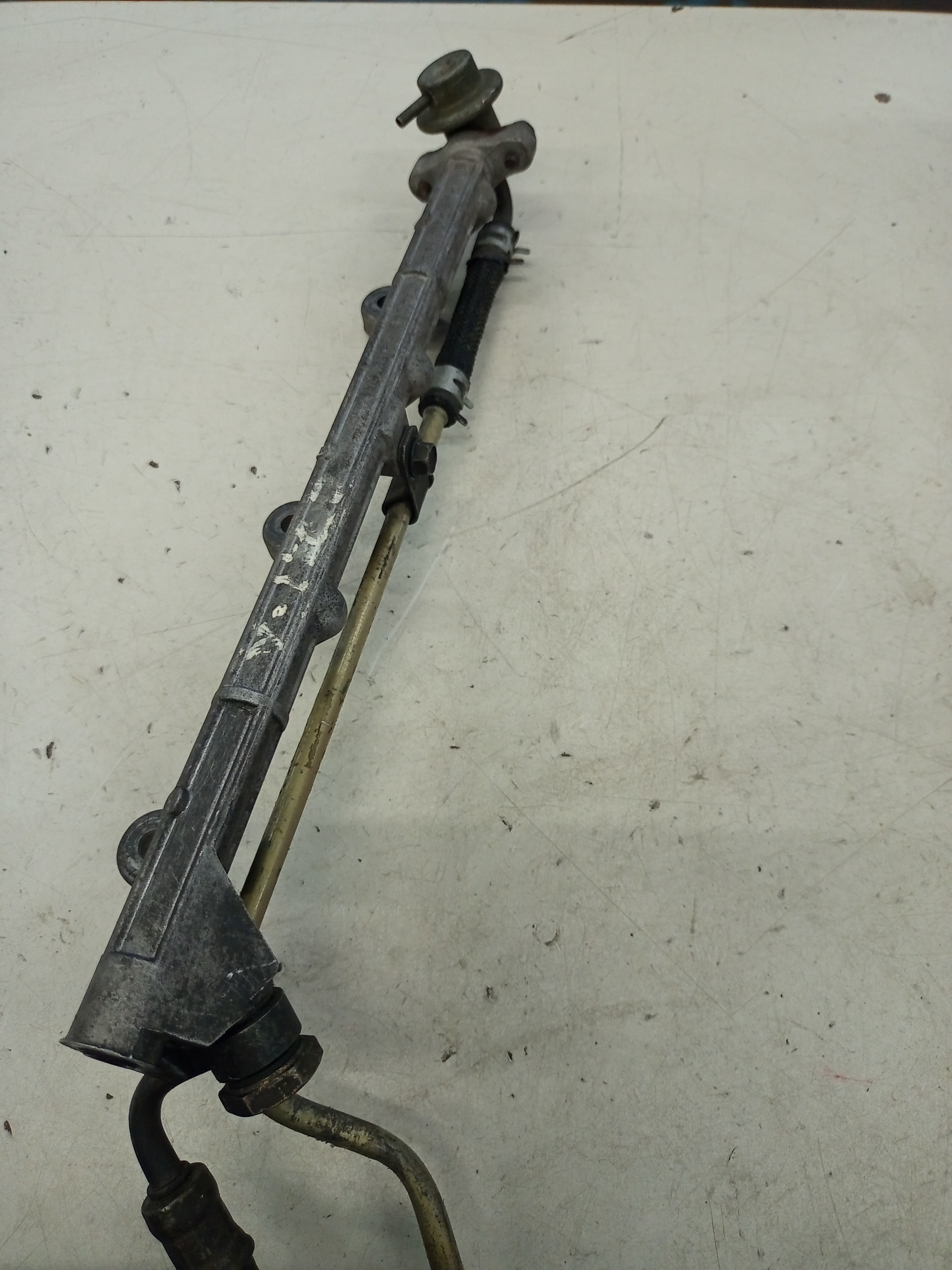 Flauta Bico Injetor Hyundai Tucson 2.0 16 V2004/2012 L.M.V