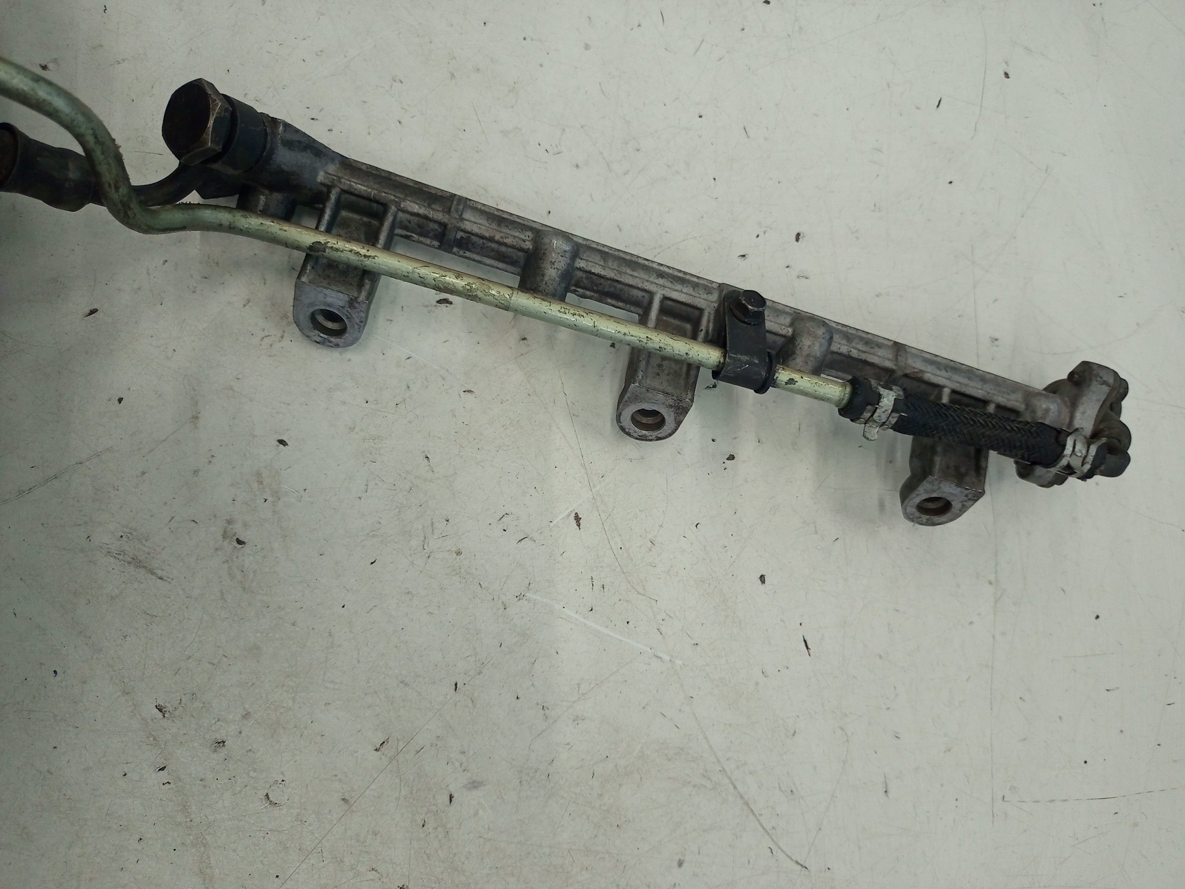 Flauta Bico Injetor Hyundai Tucson 2.0 16 V2004/2012 L.M.V