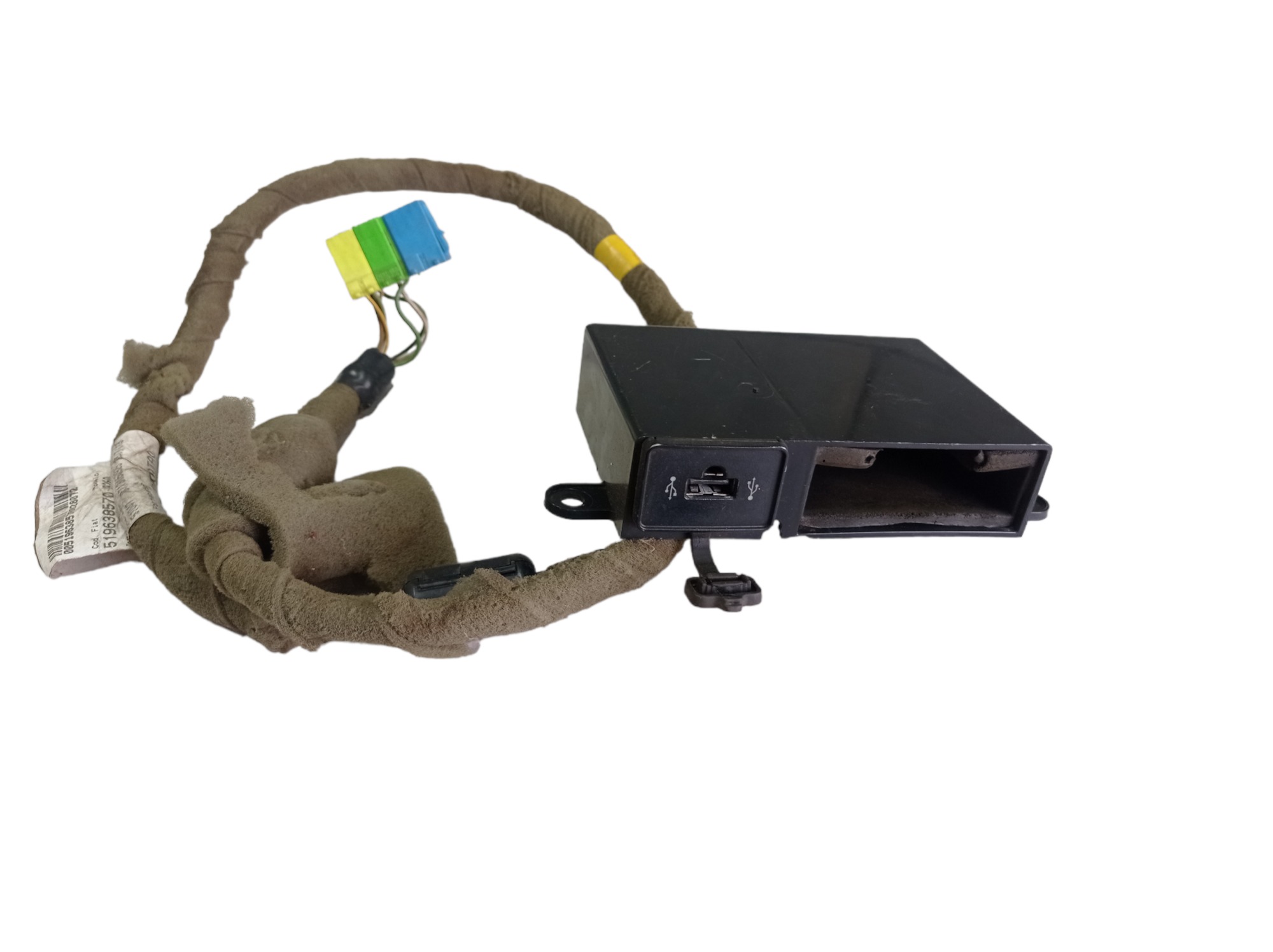 Moldura Entrada Usb Console Central Palio 2008 2015 Vl 5