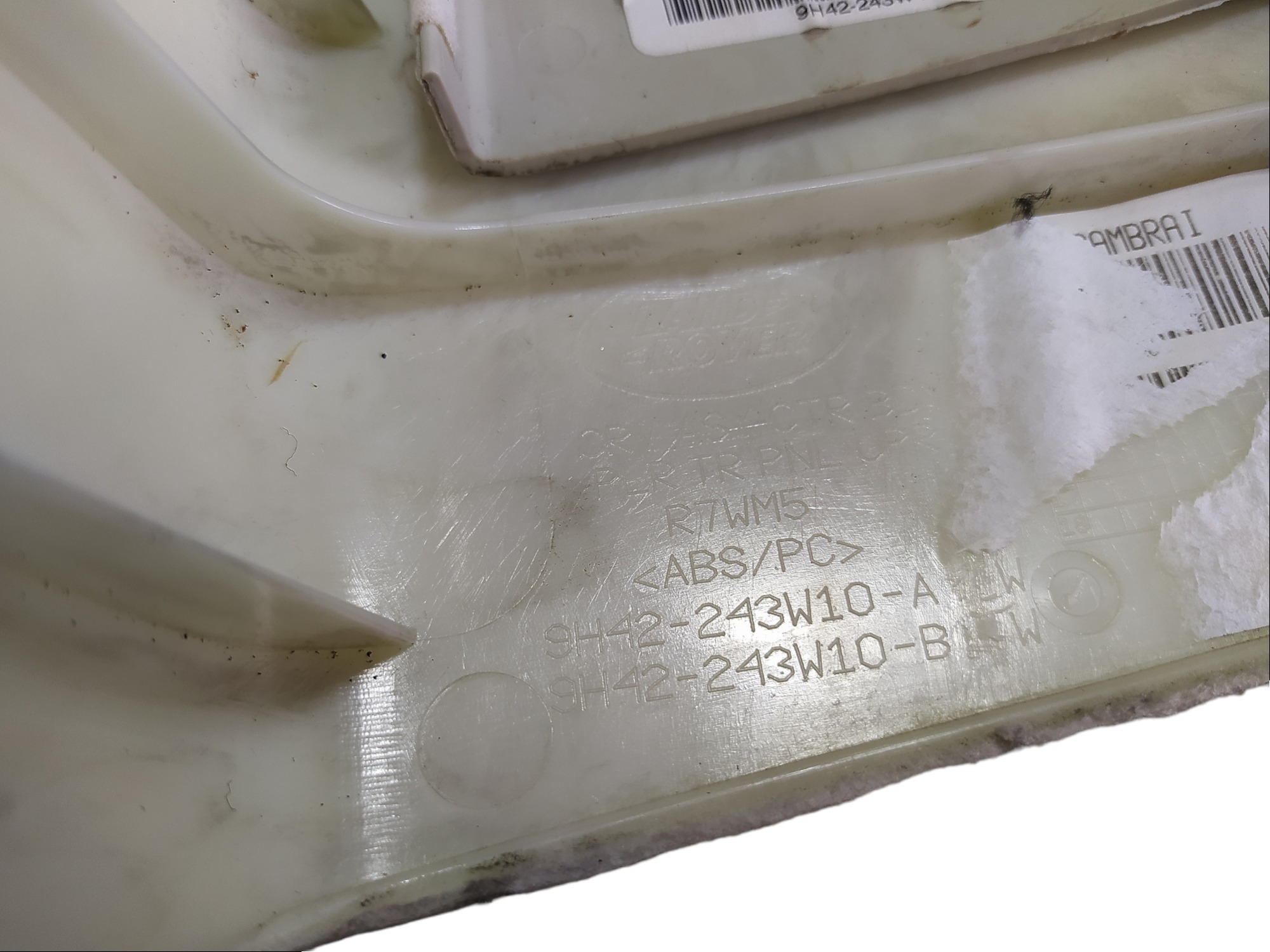Acabamento Coluna Sup Tras Dire Range Rover Vogue 2011 V546 8